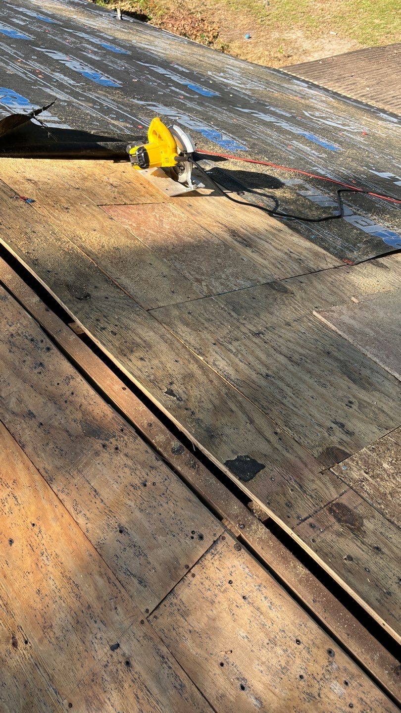 Roof Replacement using Owens Corning Oakridge Architectural Shingles by Midlands Roofing & Exteriors