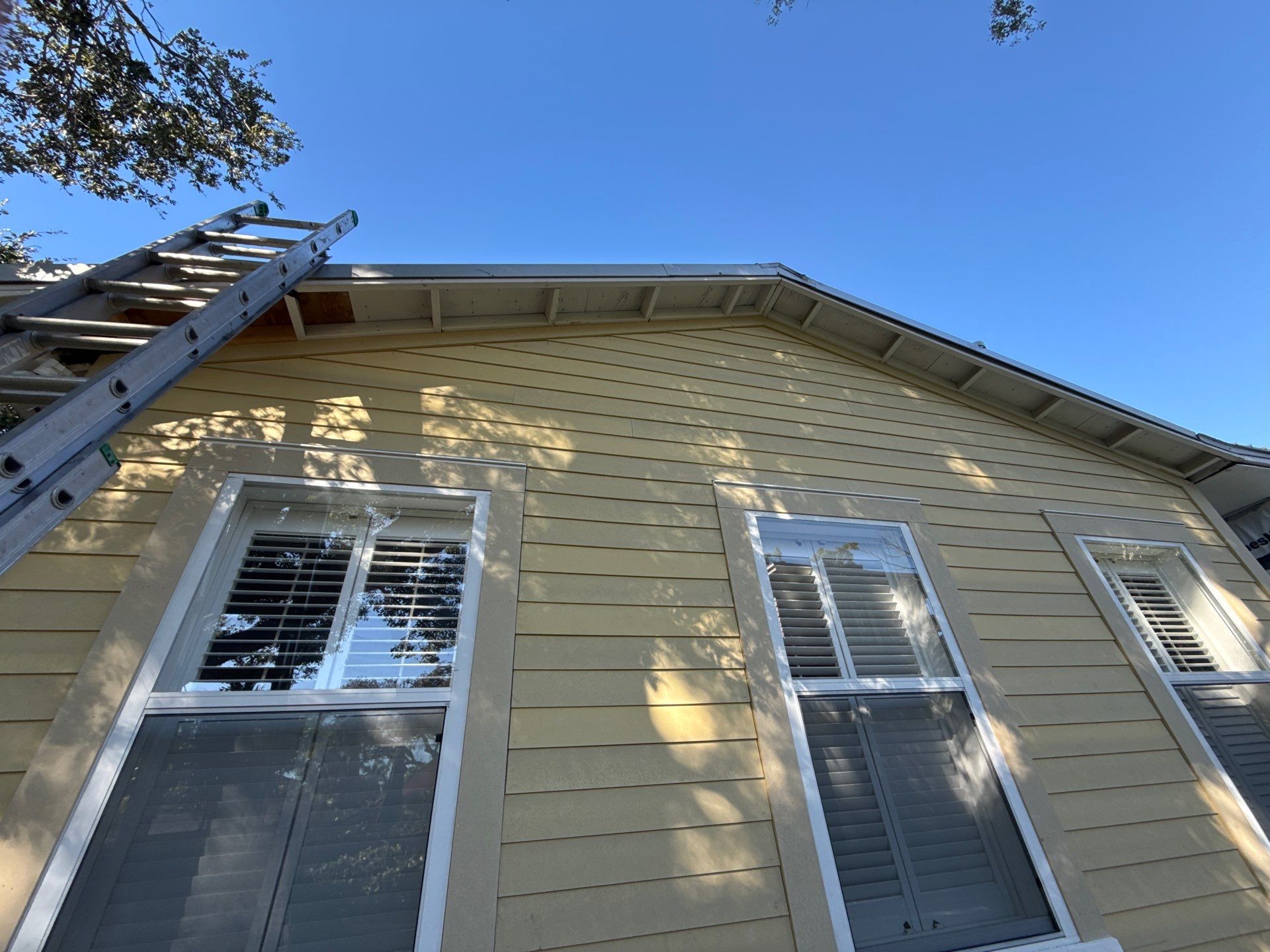 Harbor View Bungalow by Bayshore Exteriors