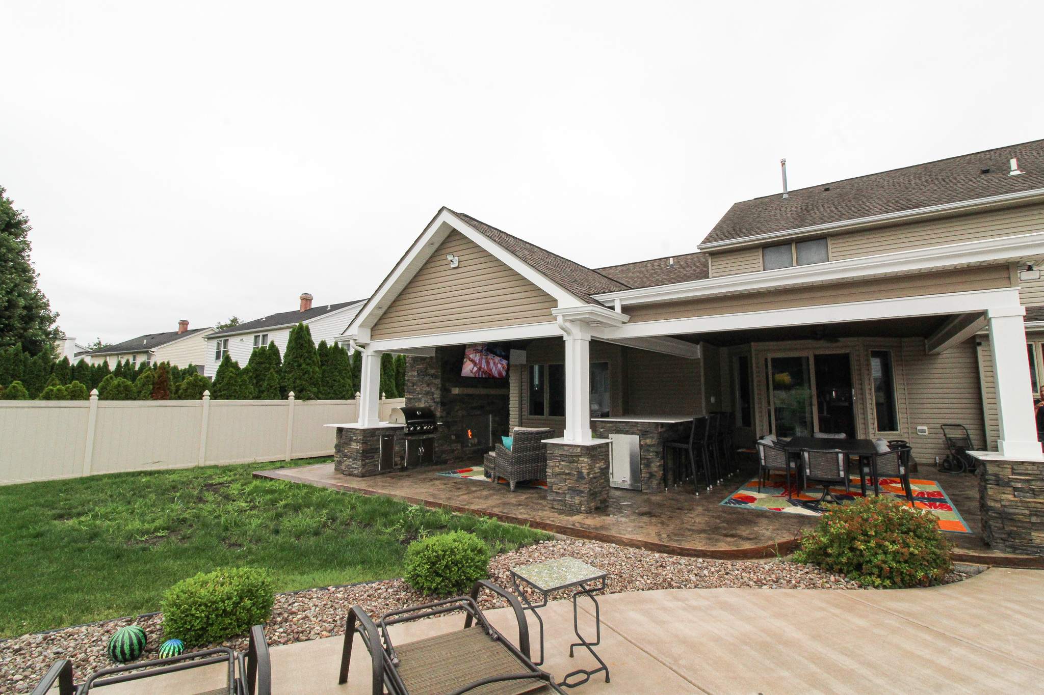 Outdoor Living Addition by Ivy Lea Construction