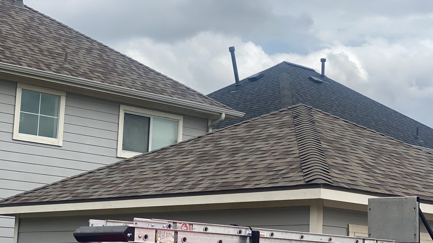 Residential Roofing Installation using Owen's Corning Duration (Lifetime) Shingles by Roof Repair Company