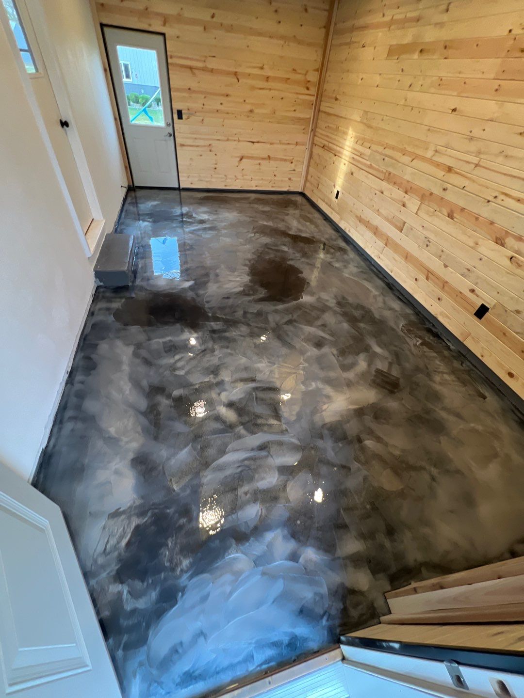 Metallic Floor by Cutting edge painting 