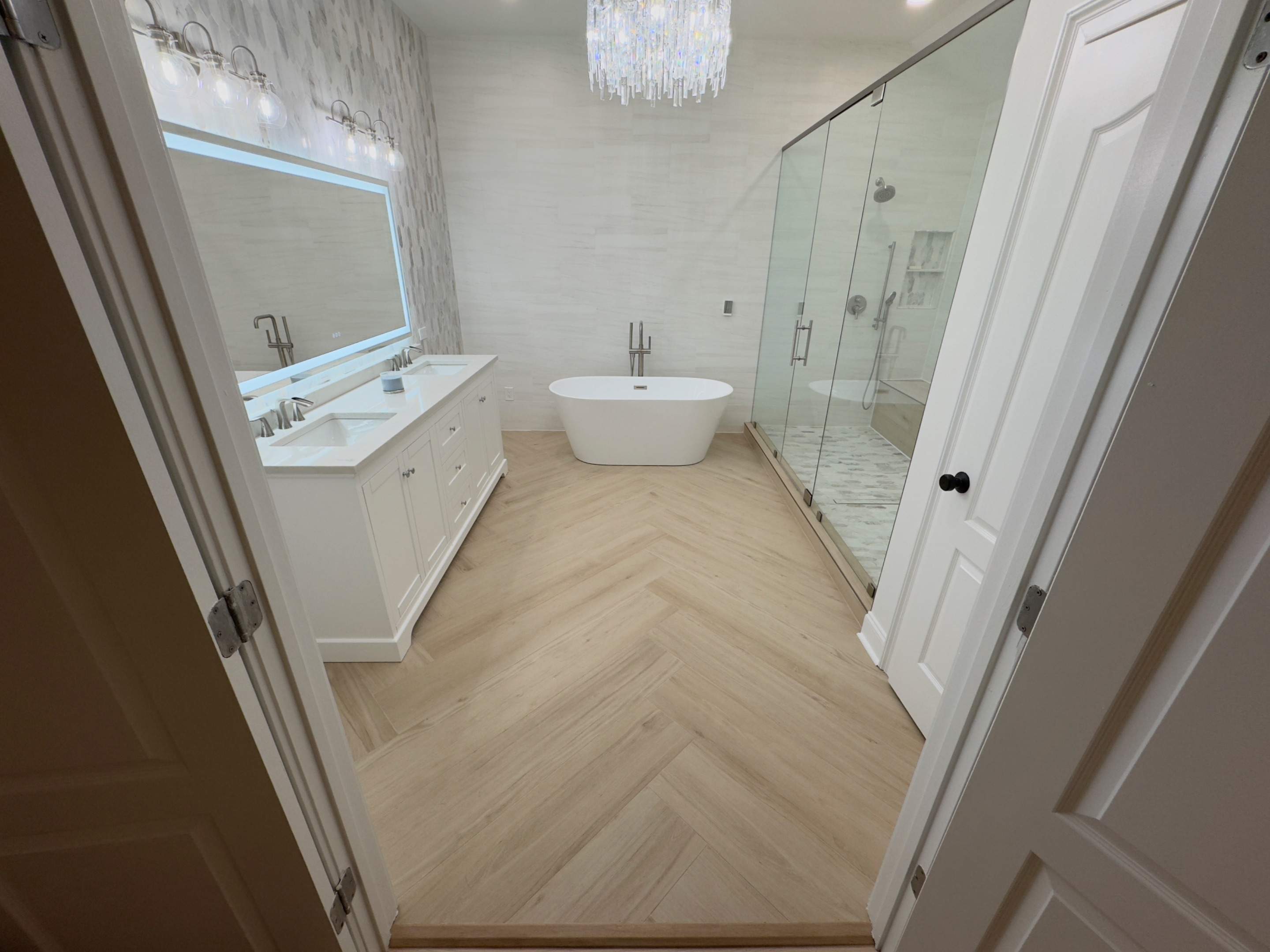 Full master bathroom renovation by Prudencio
