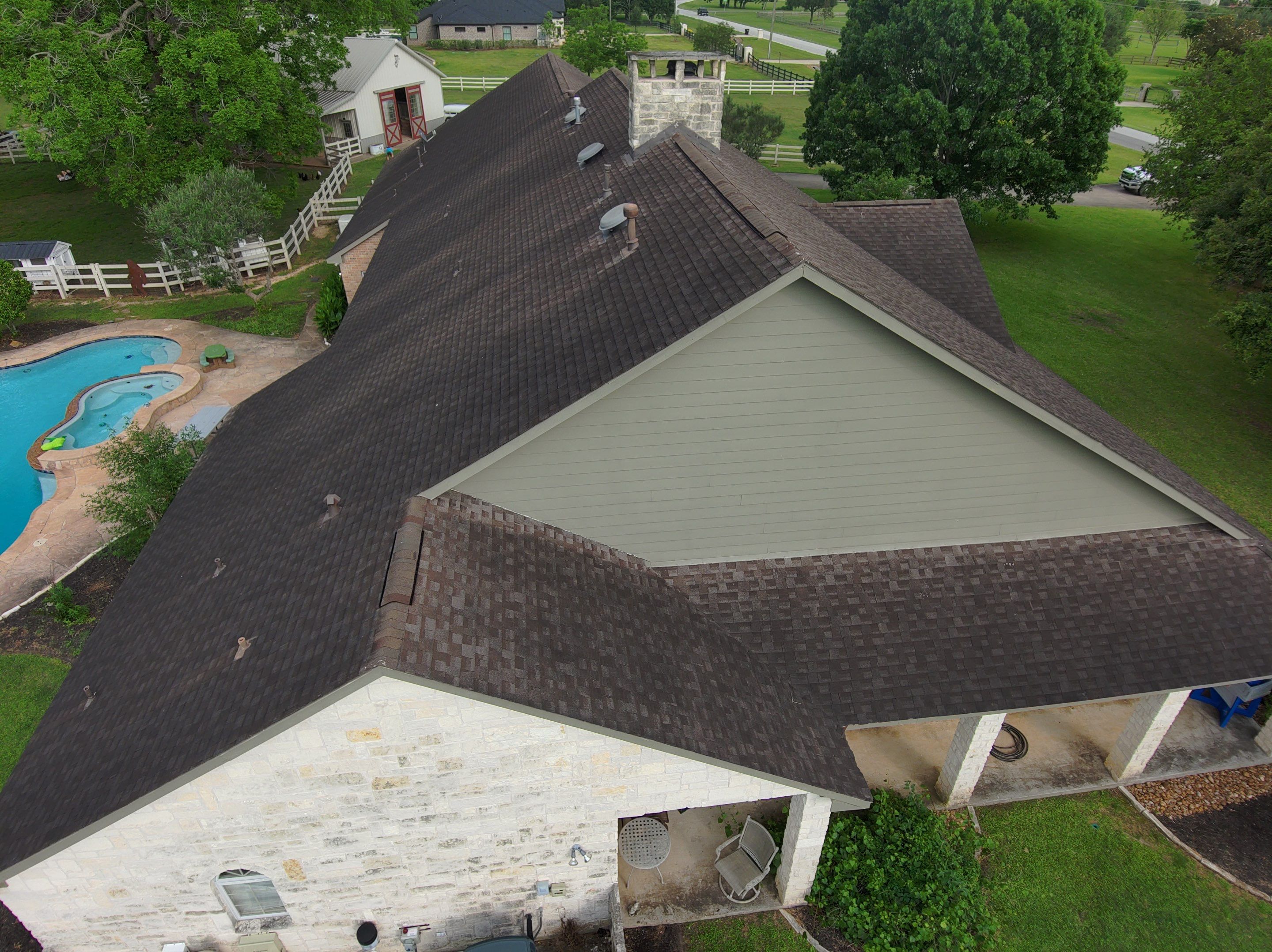 Residential Roofing Installation using Owen's Corning Duration (Lifetime) Shingles by Roof Repair Company