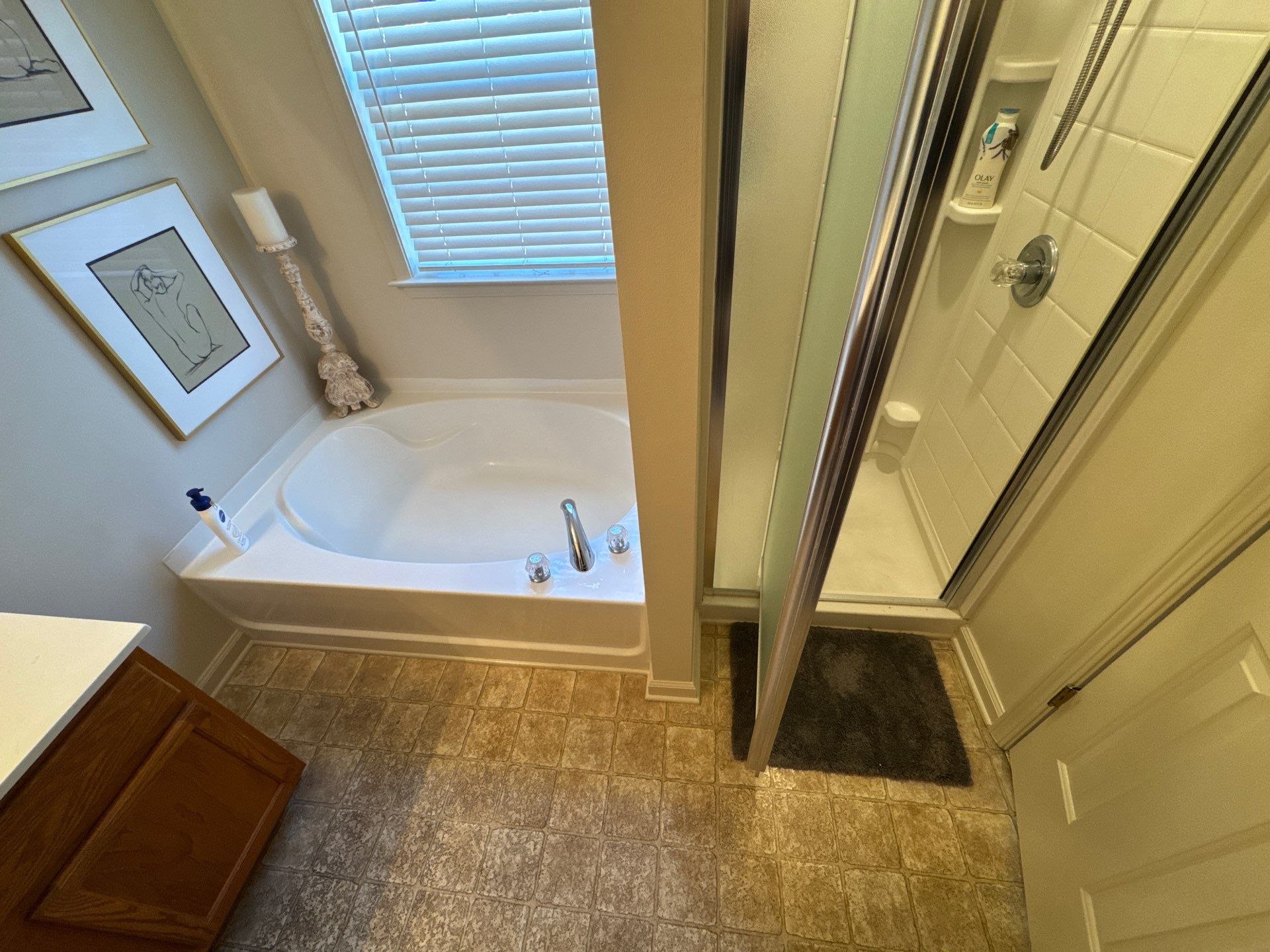 Master bathroom renovation by Prudencio