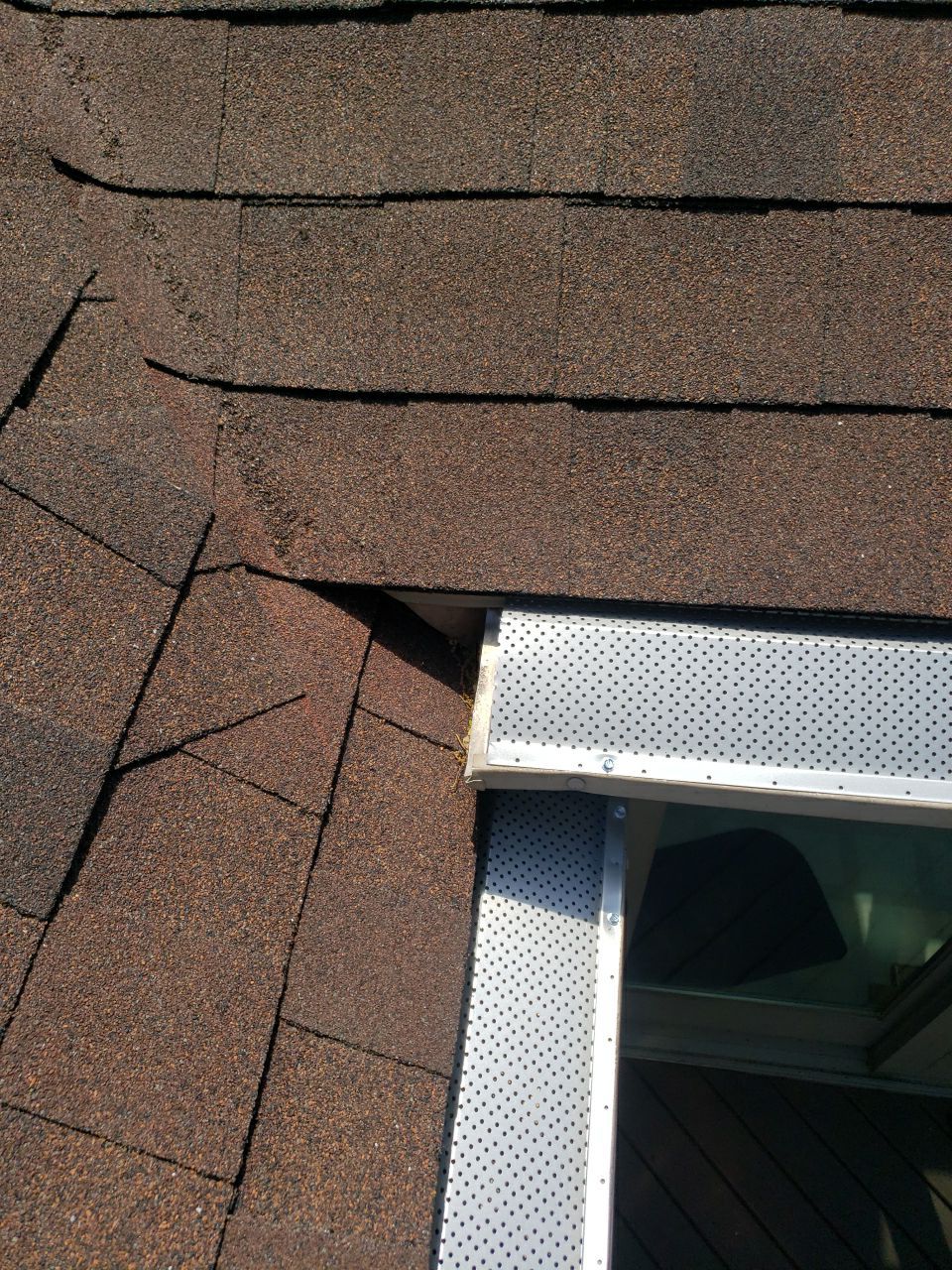 Brand: Atlas Pinnacle Color: Pristine Scotchgard Hickory Drip: Musket Brown by Eagle Eye Roofing