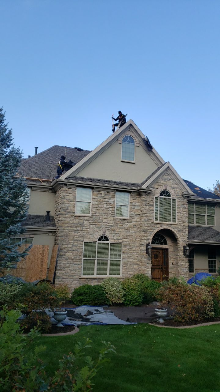 Residential Roofing Installation using GAF Glenwood Premium Shingle by The Roof Doctor