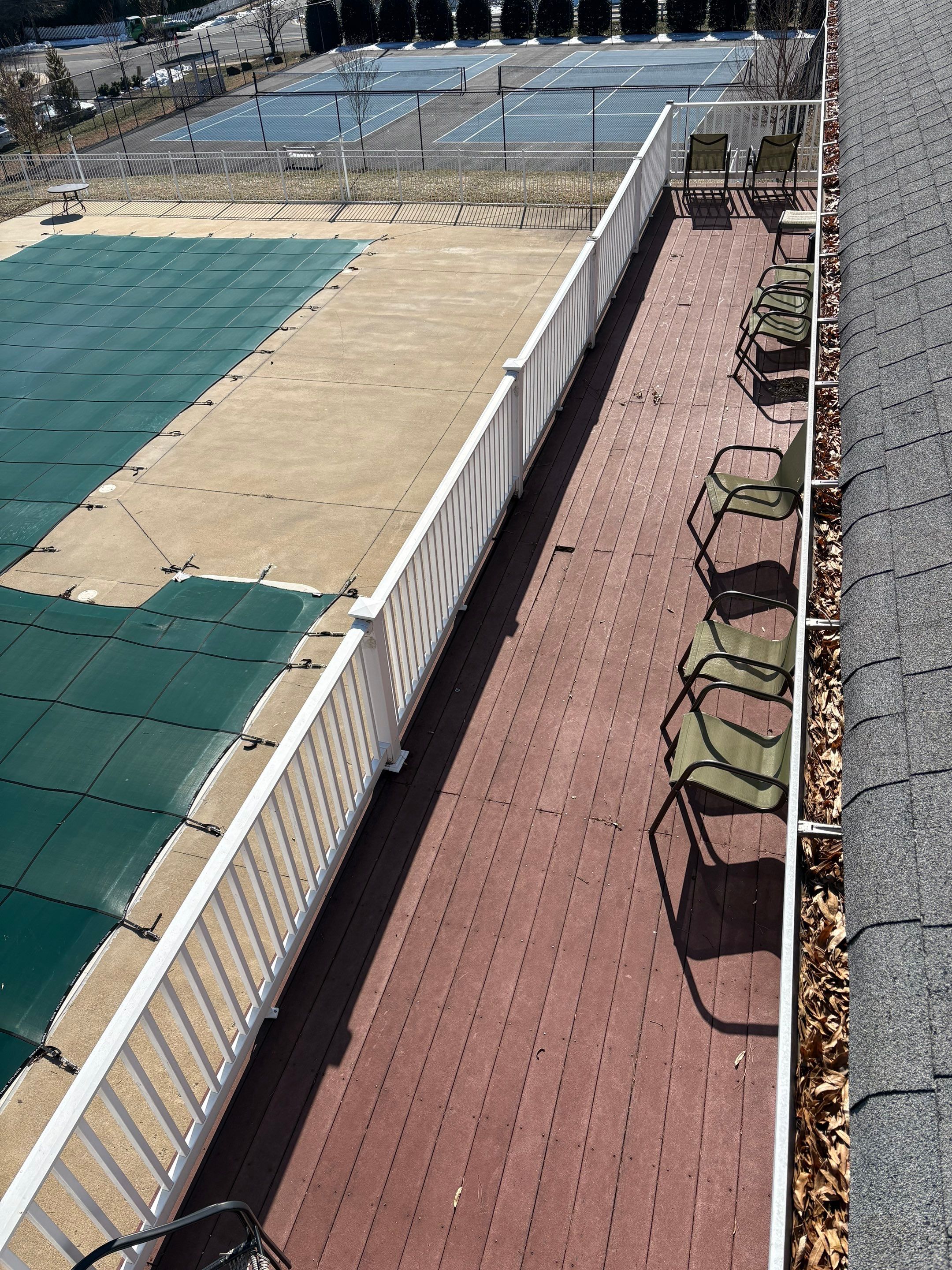 HOA gutter cleaning before