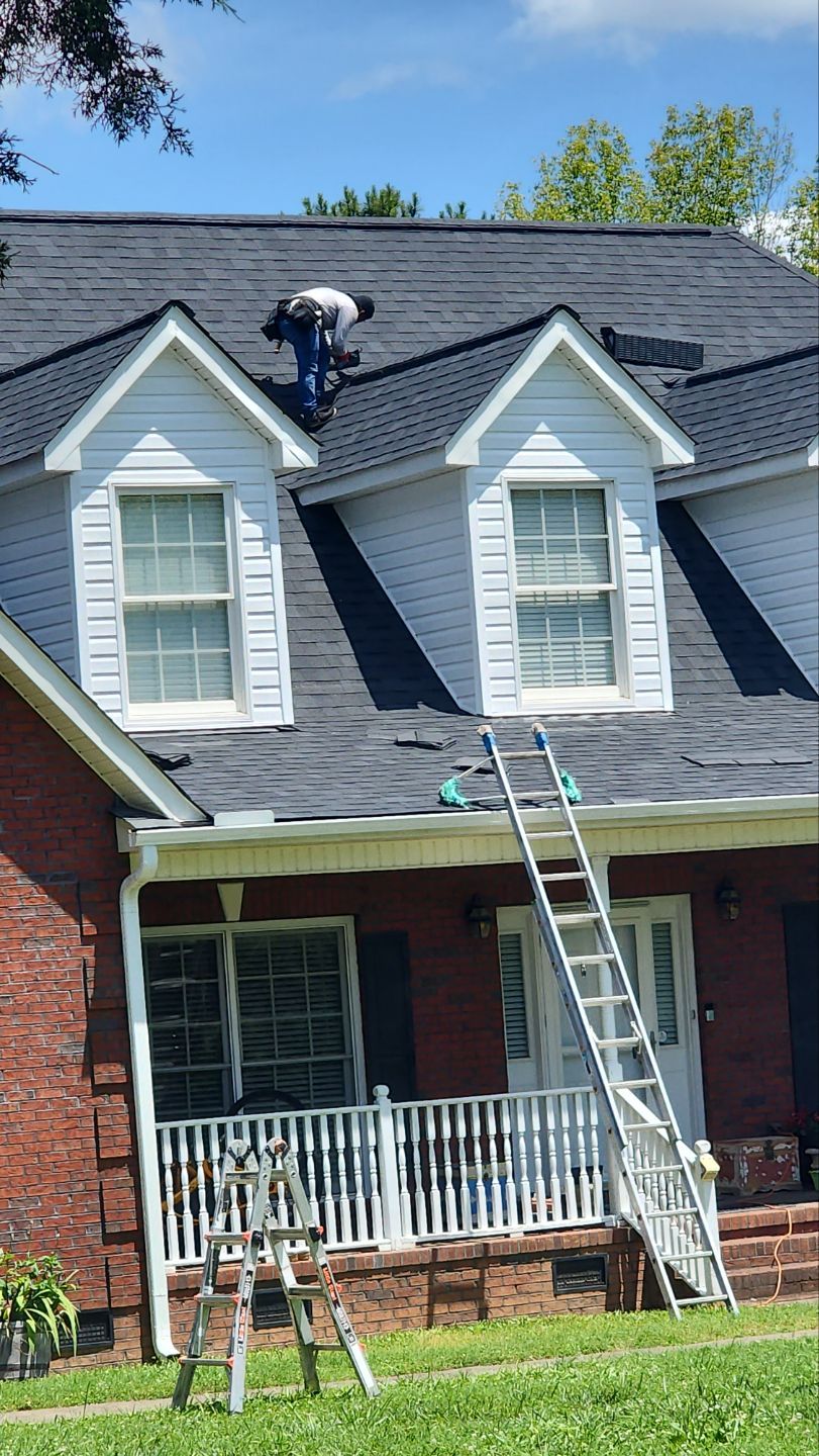 Residential Roofing Installation using Owens Corning® Oakridge Onyx Black by Indigo State Roofing