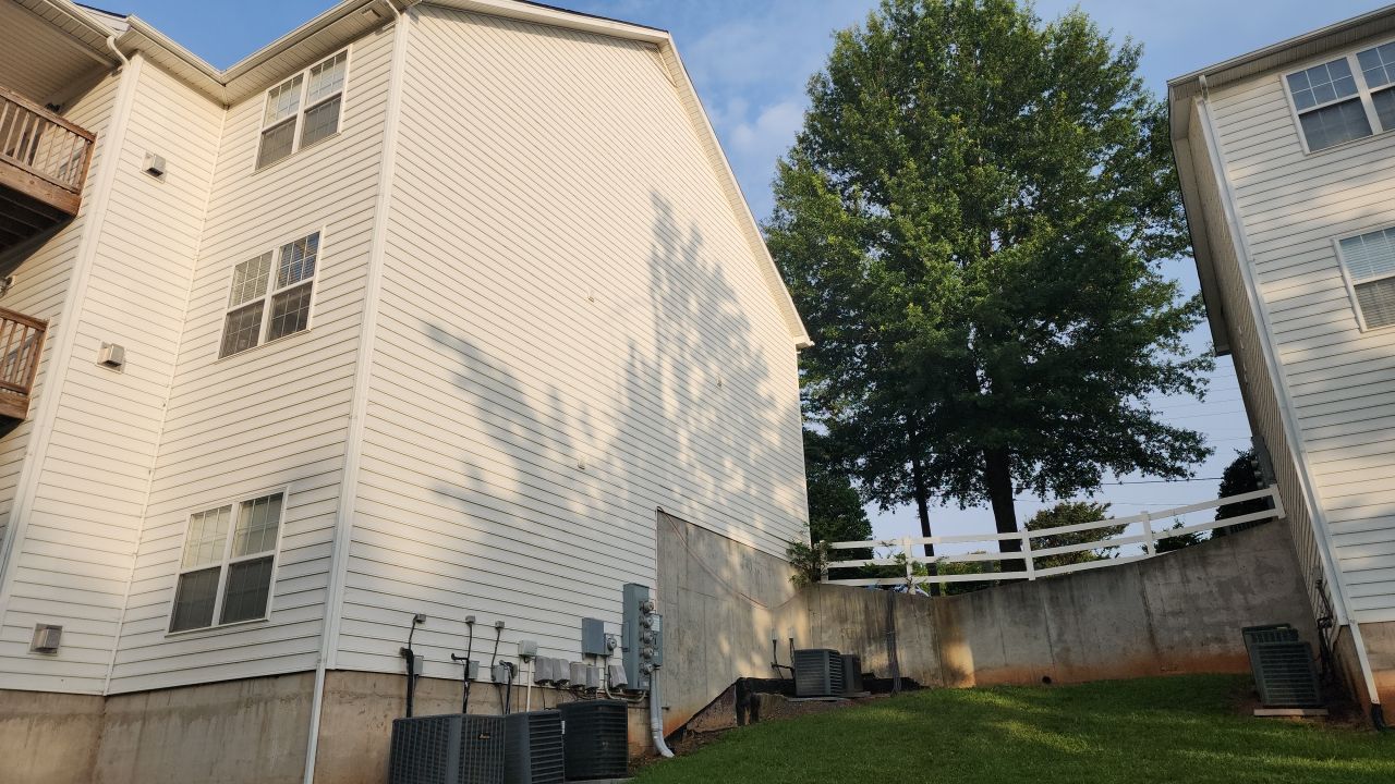 Appartment cleaning by Power Wash Masters LLC