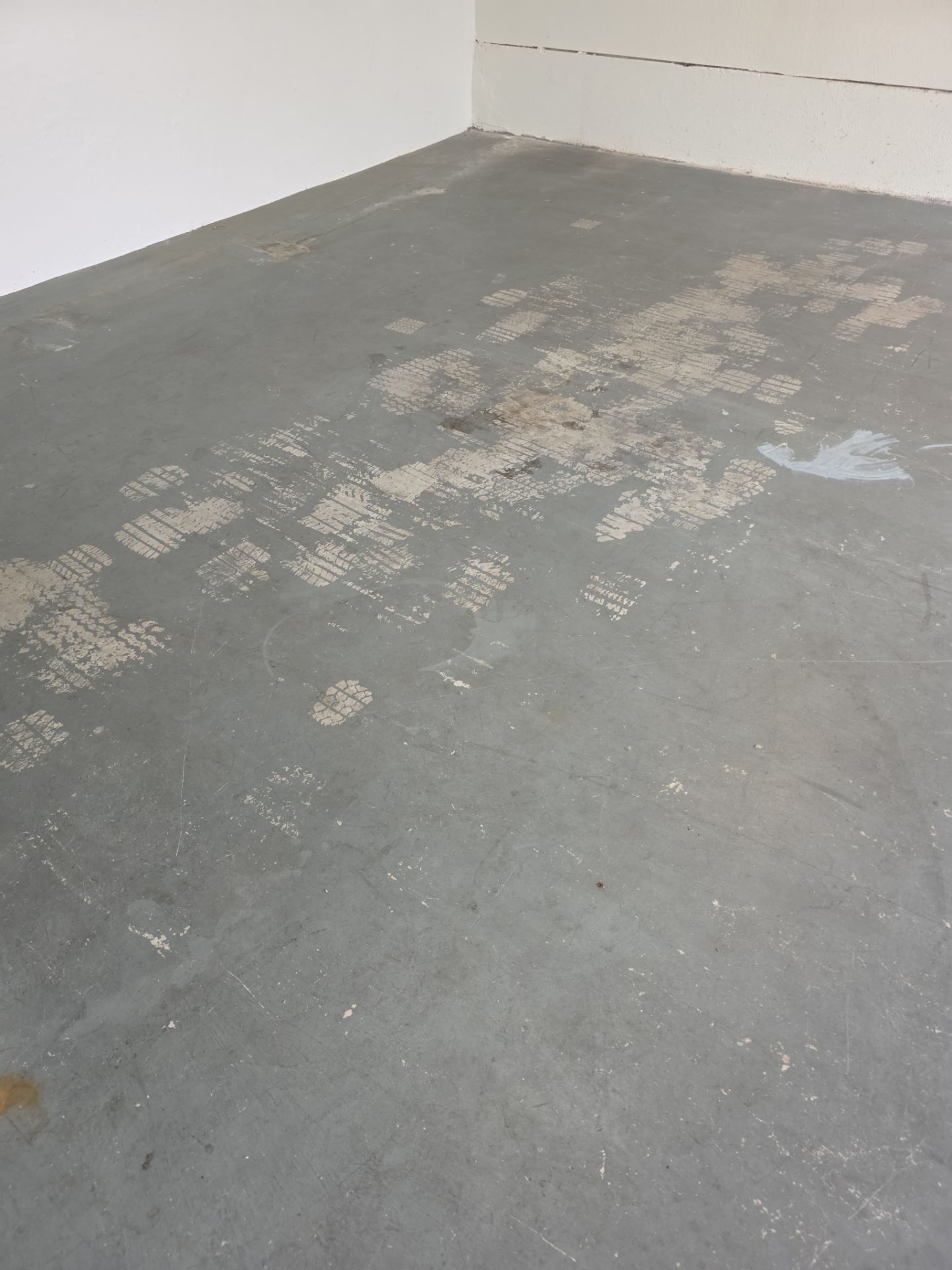 Garage Floor Resurfacing and Coyote Chip Coating in Morro Bay by MGP Coatings
