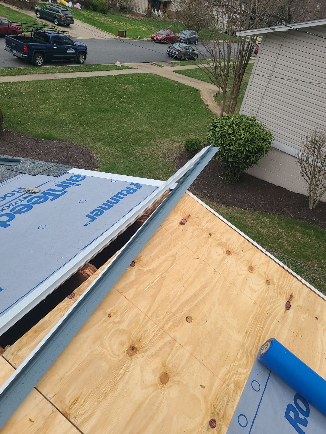 West Springfield: Residential Roof Replacement with CertainTeed Landmark in Colonial Slate by RM Banning, Inc.