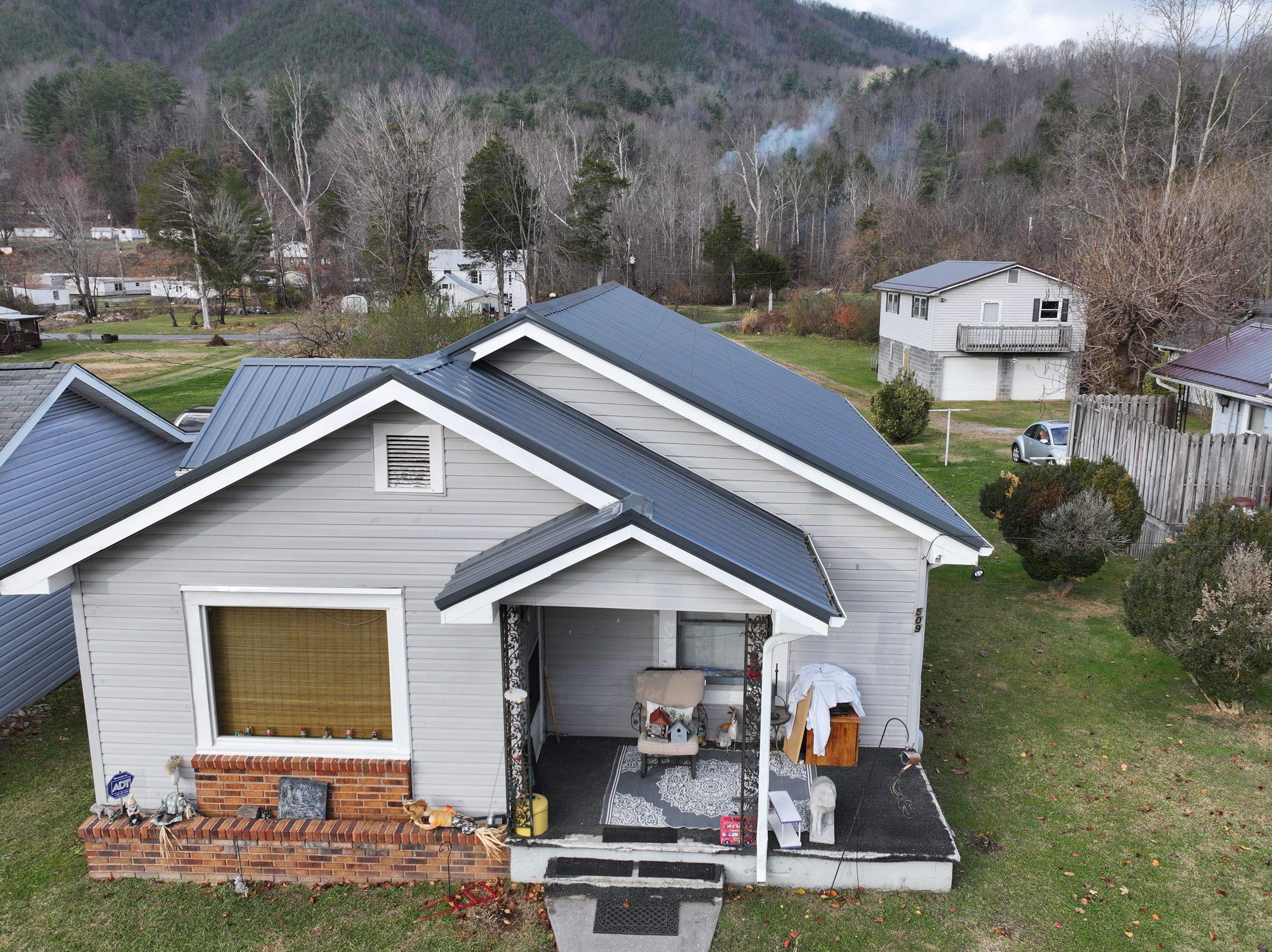 Smith Residence by Omnia Roofing