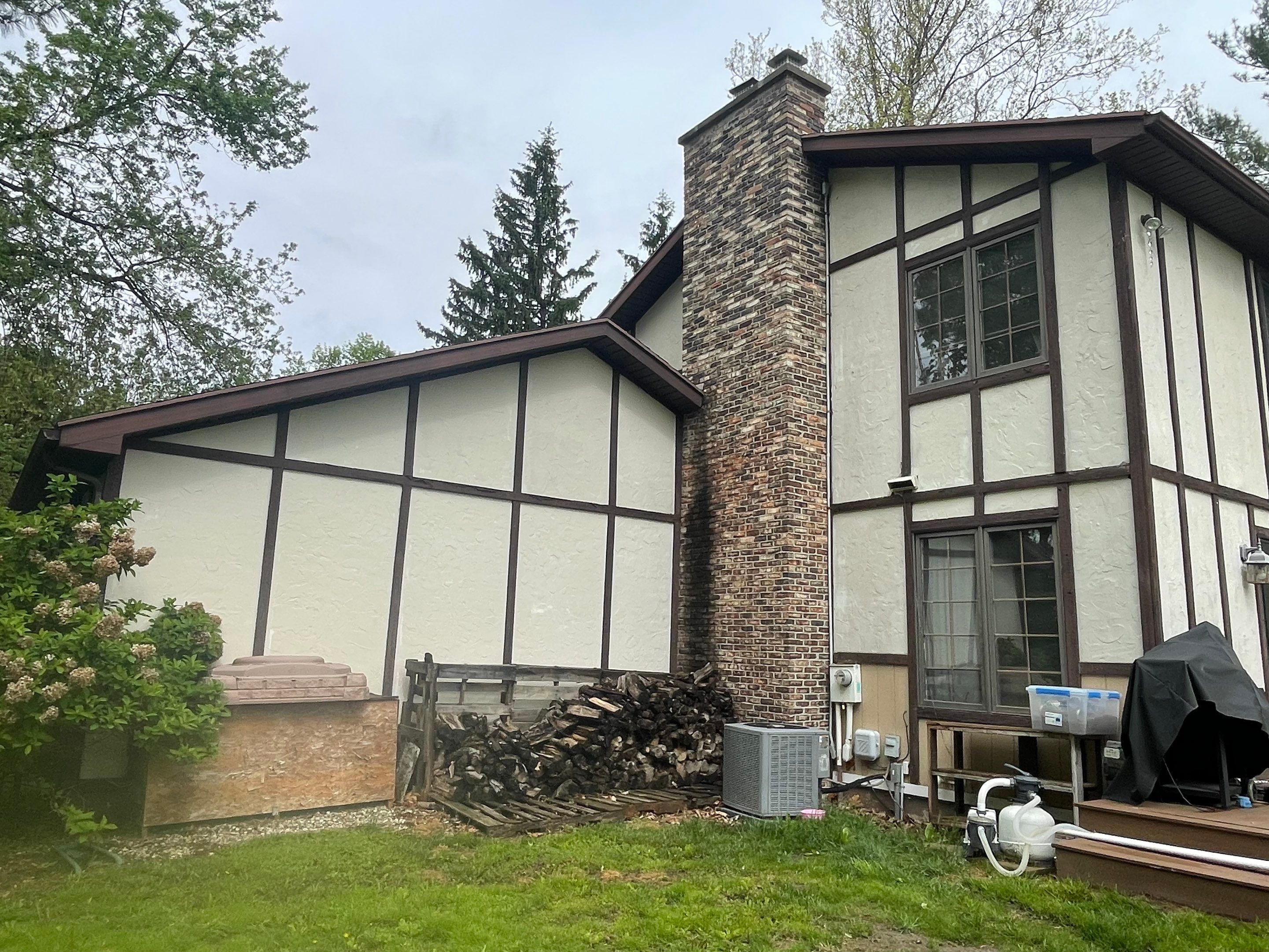 Vinyl Window & Siding Project in rand Ledge by 42 North Construction, LLC.