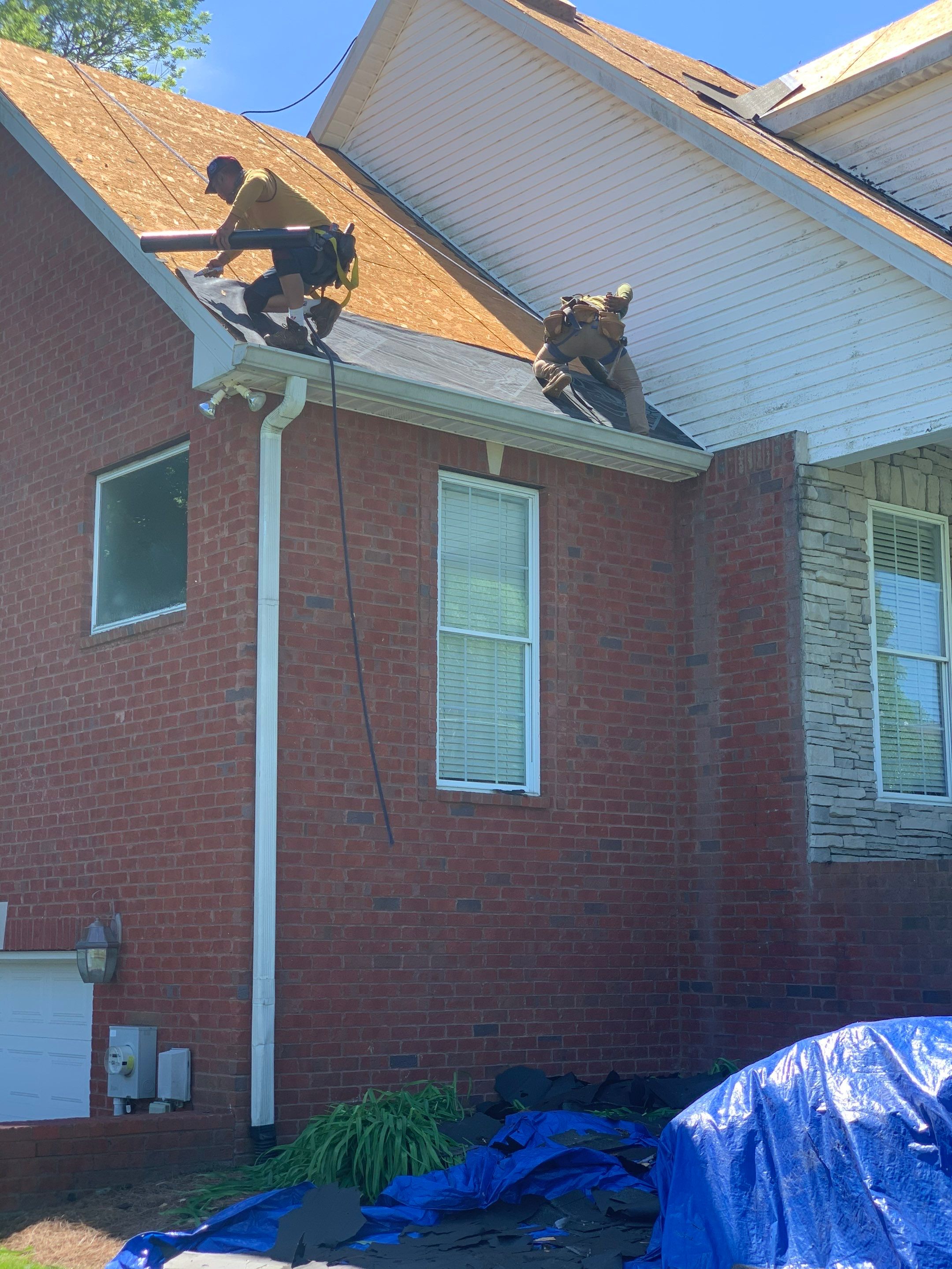 Residential Roofing Installation using Owens Corning Duration Shingles Roofing System by Undersun Roofing 