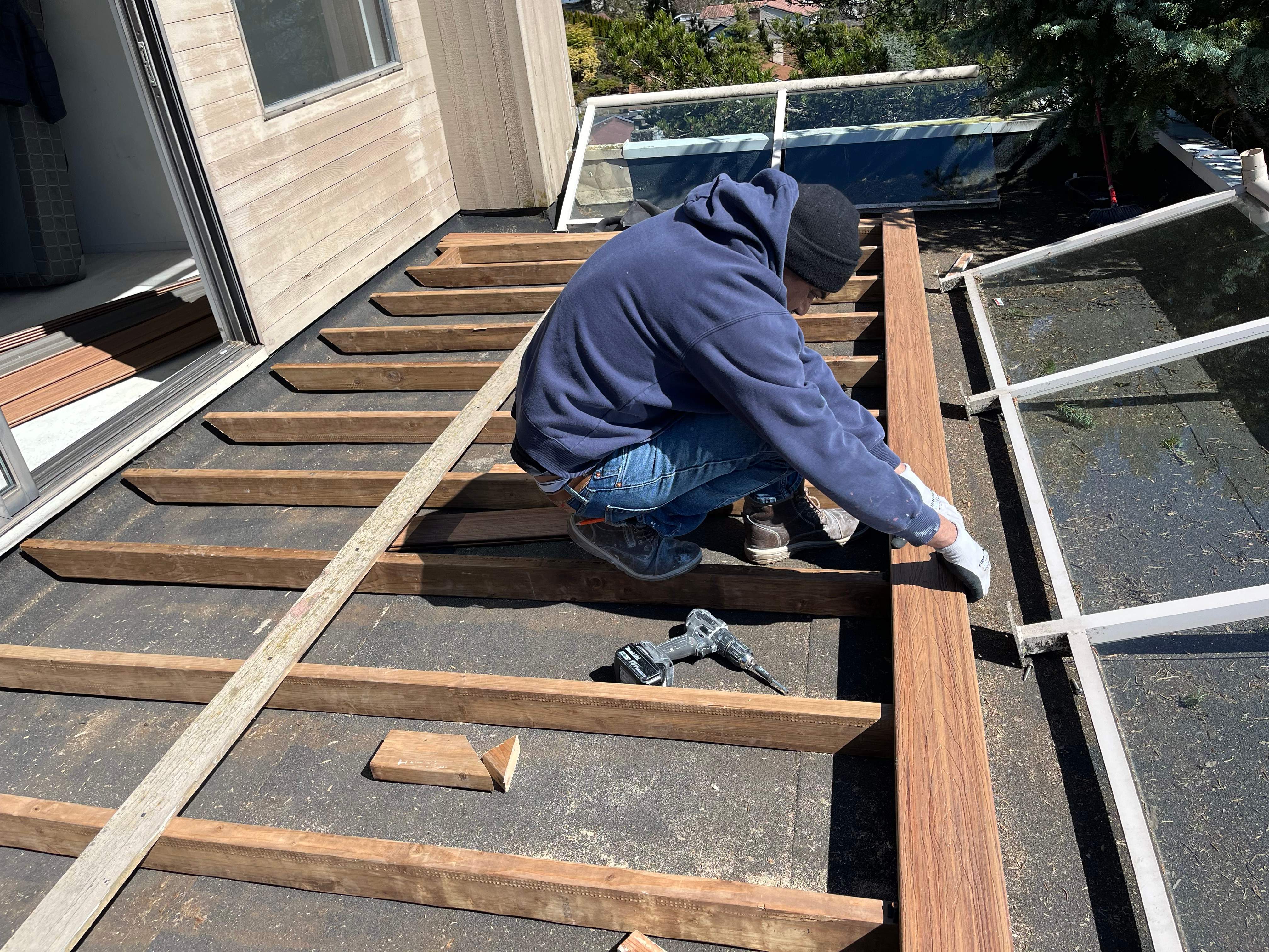 New Composite Deck - West Vancouver by YVR Construction Group
