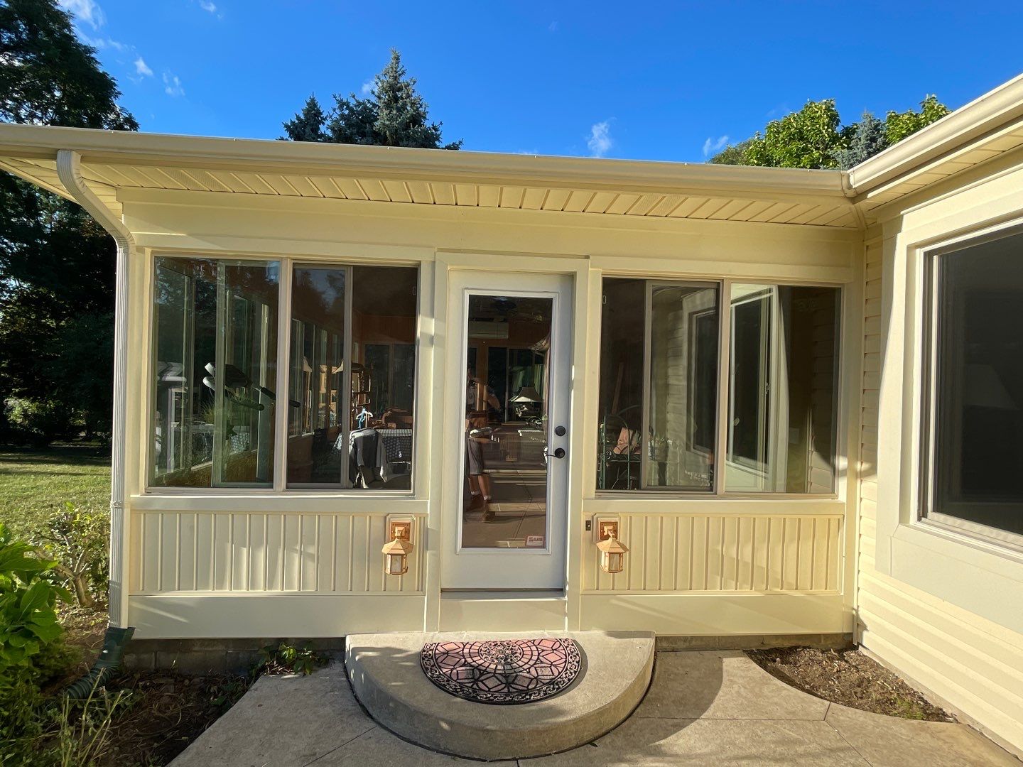 Siding Replacement using CertainTeed Restoration Classic D5 by 180 Contractors
