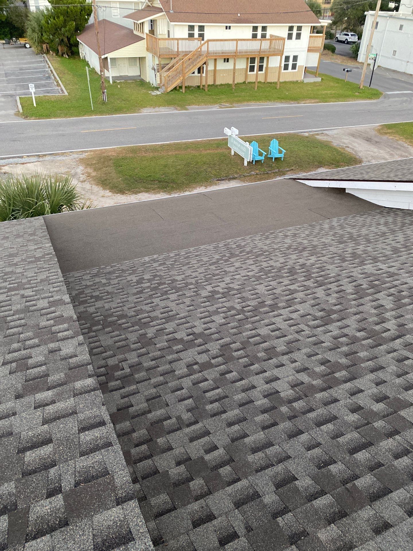 GAF HDZ - Weathered Wood by Linta Roofing Inc