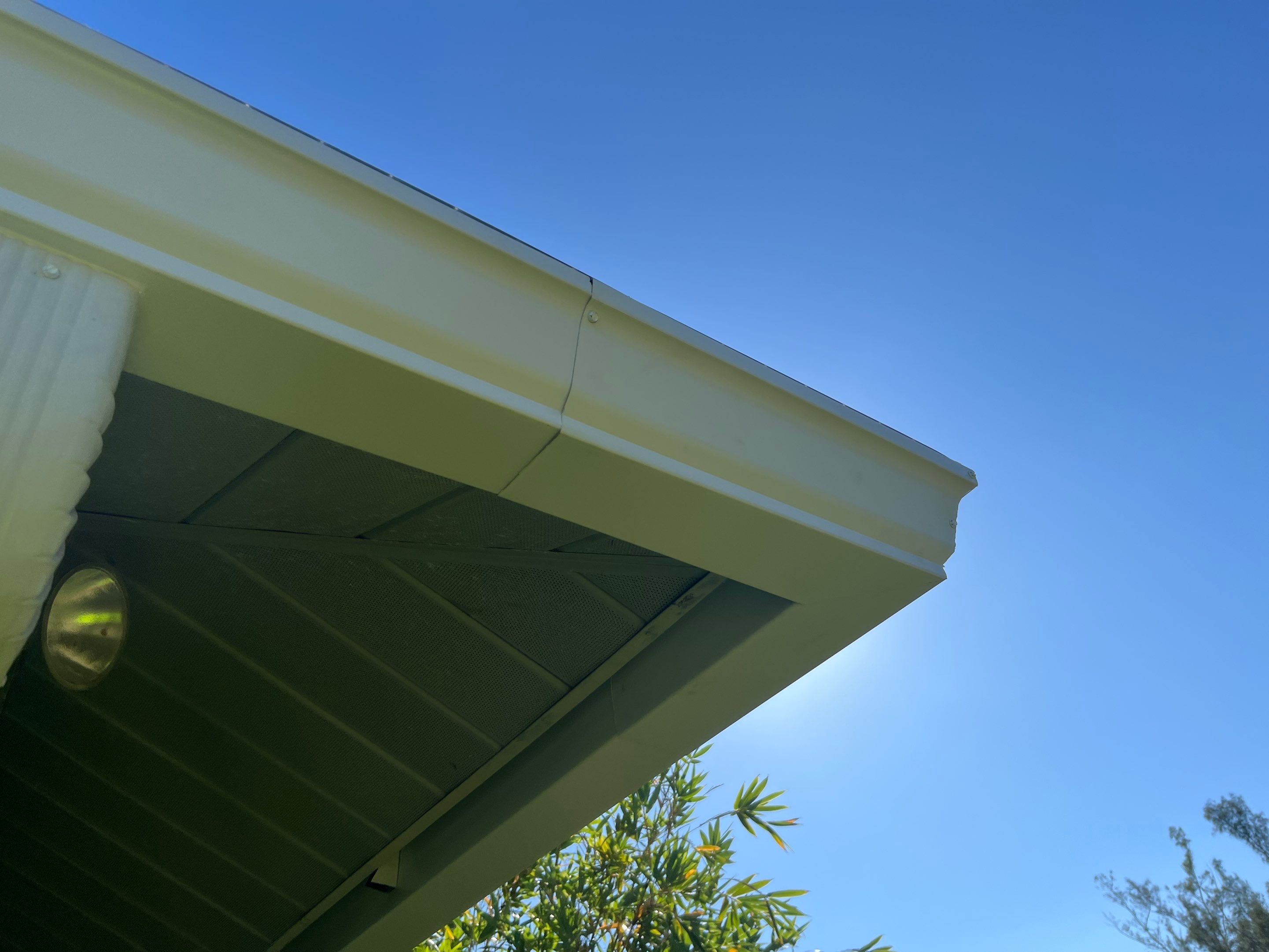 6 Inch Seamless Gutters using K-Style Seamless Gutters in Cape Coral FL by Gutter Professors