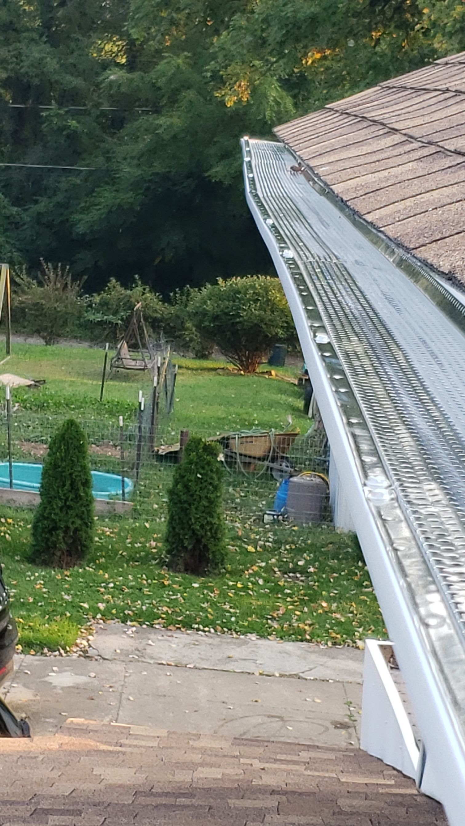 ATLAS PINNACLE COLOR: MORNING HARVEST DRIPE EDGE: WHITE by Eagle Eye Roofing