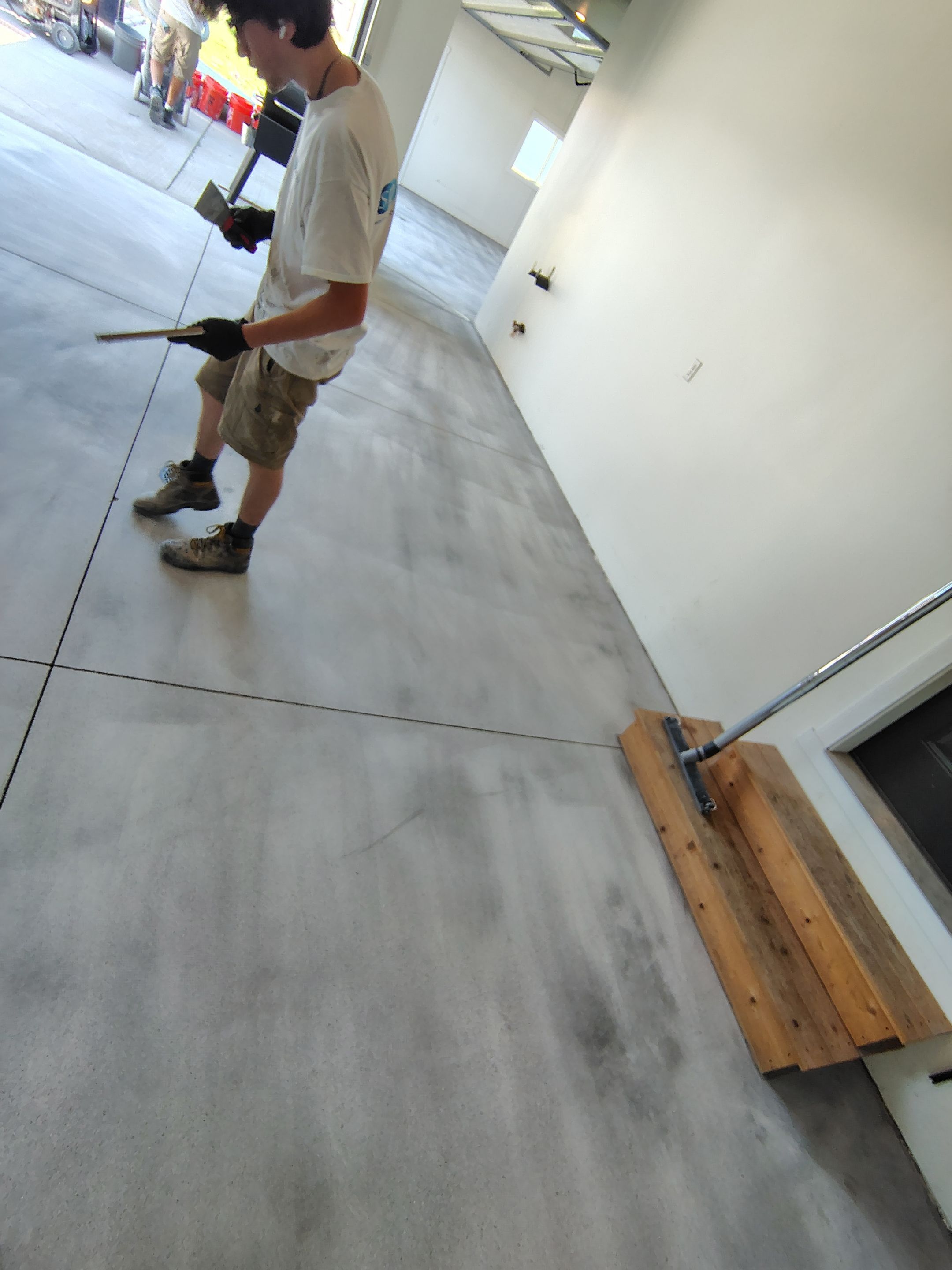 Dell Rapids Multi-Car Garage Concrete Floor Coating and Repair by Select Painting, Coatings & Garage Cabinets