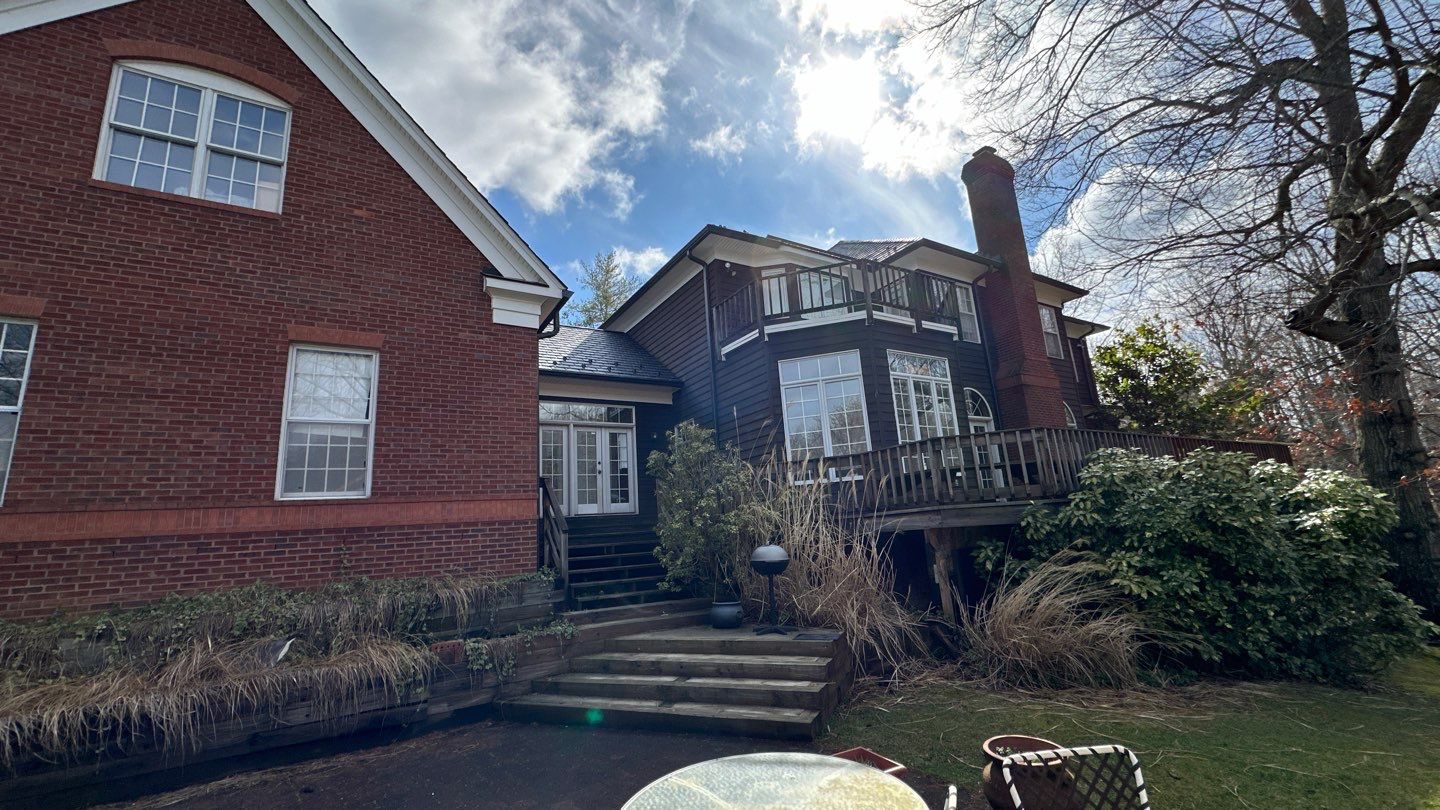 Clifton Multi-Trade Restoration: DaVinci Single Width Slate in Slate Black by RM Banning, Inc.