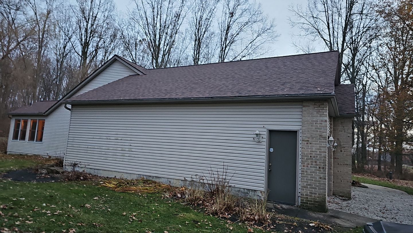 ATLAS PINNACLE COLOR: BURNT HICKORY DRIP EDGE: ROYAL BROWN by Eagle Eye Roofing