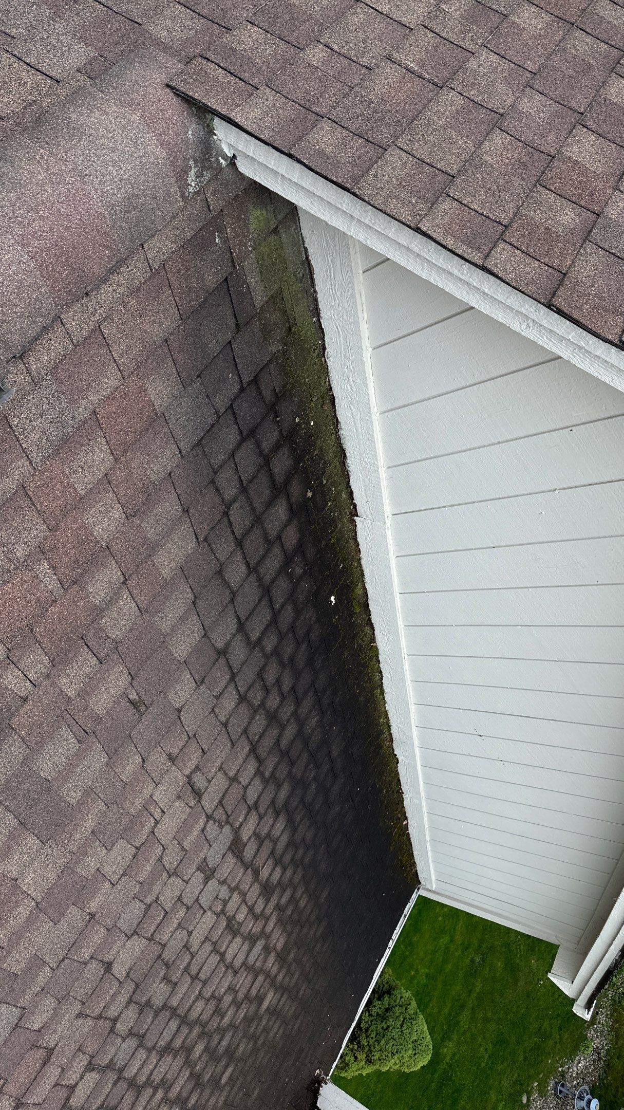 Roof Replacement using CertainTeed Landmark Weathered Wood by 180 Contractors