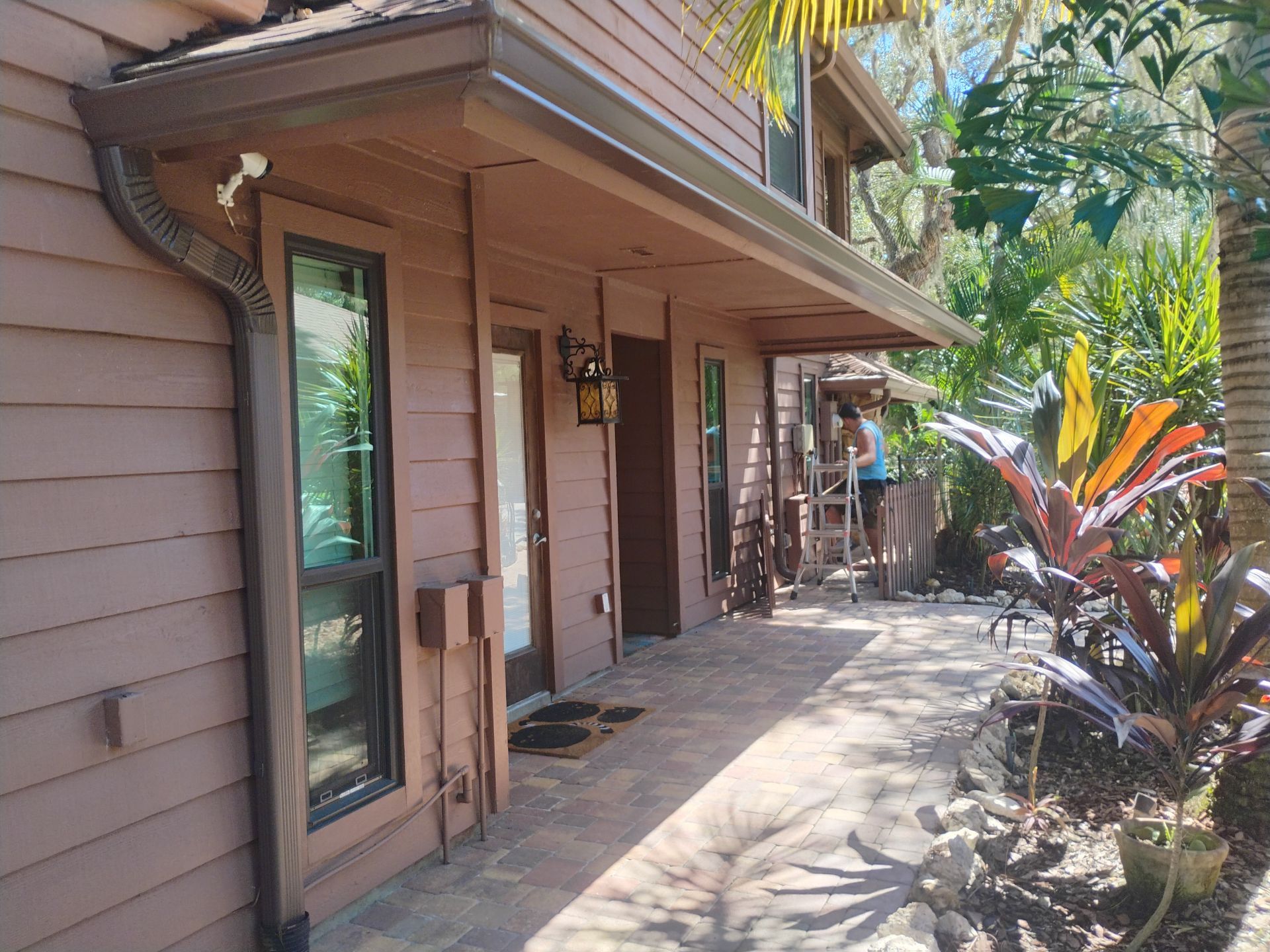 6-inch Seamless Gutters Installed in Sarasota FL by Gutter Professors