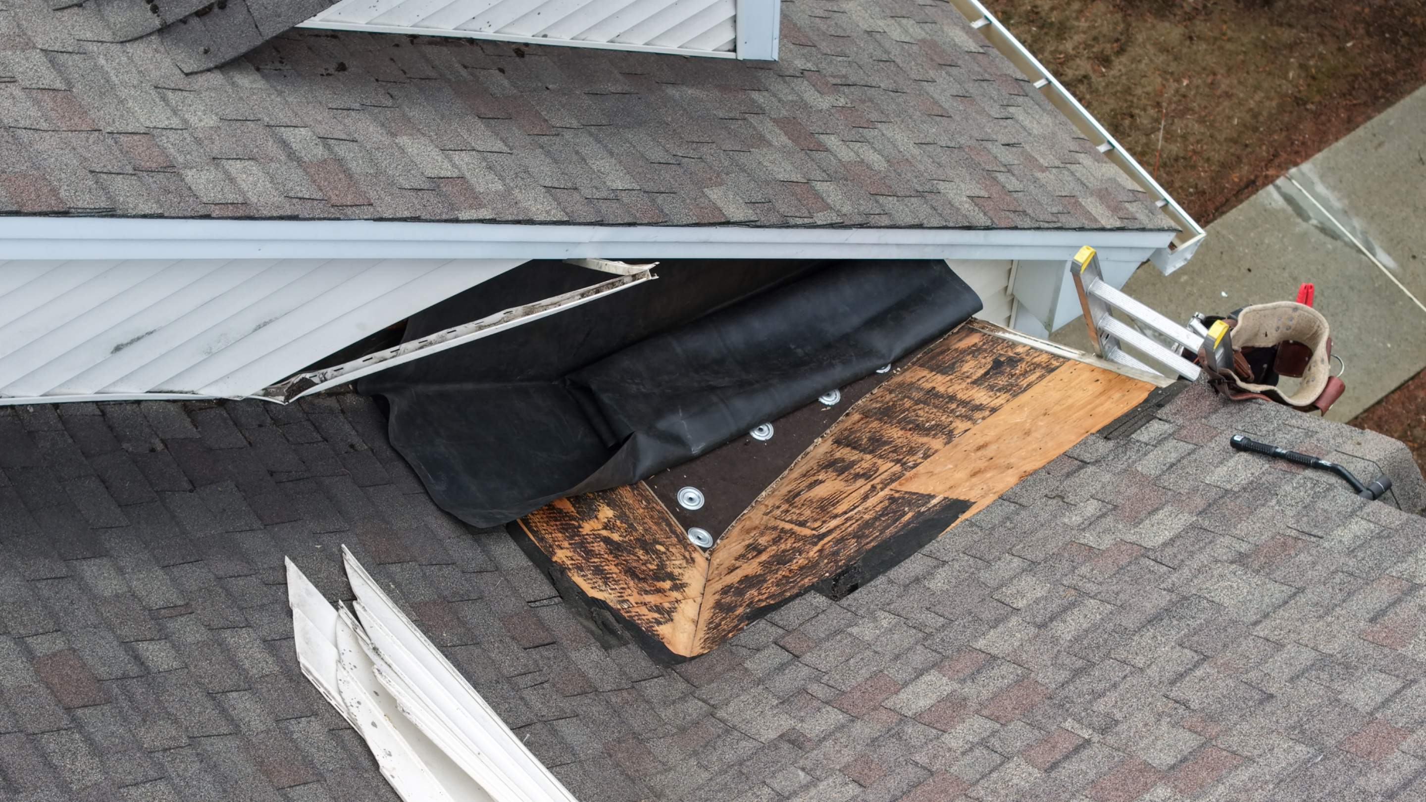 Roof-to-Wall Leak Repair – EPDM Conversion & Drainage Fix by JOHNNYS PRO
