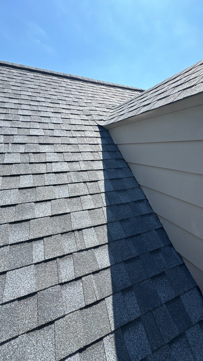 Falls Church: CertainTeed Landmark Pro Designer Shingles in Max Def Pewter by RM Banning, Inc.
