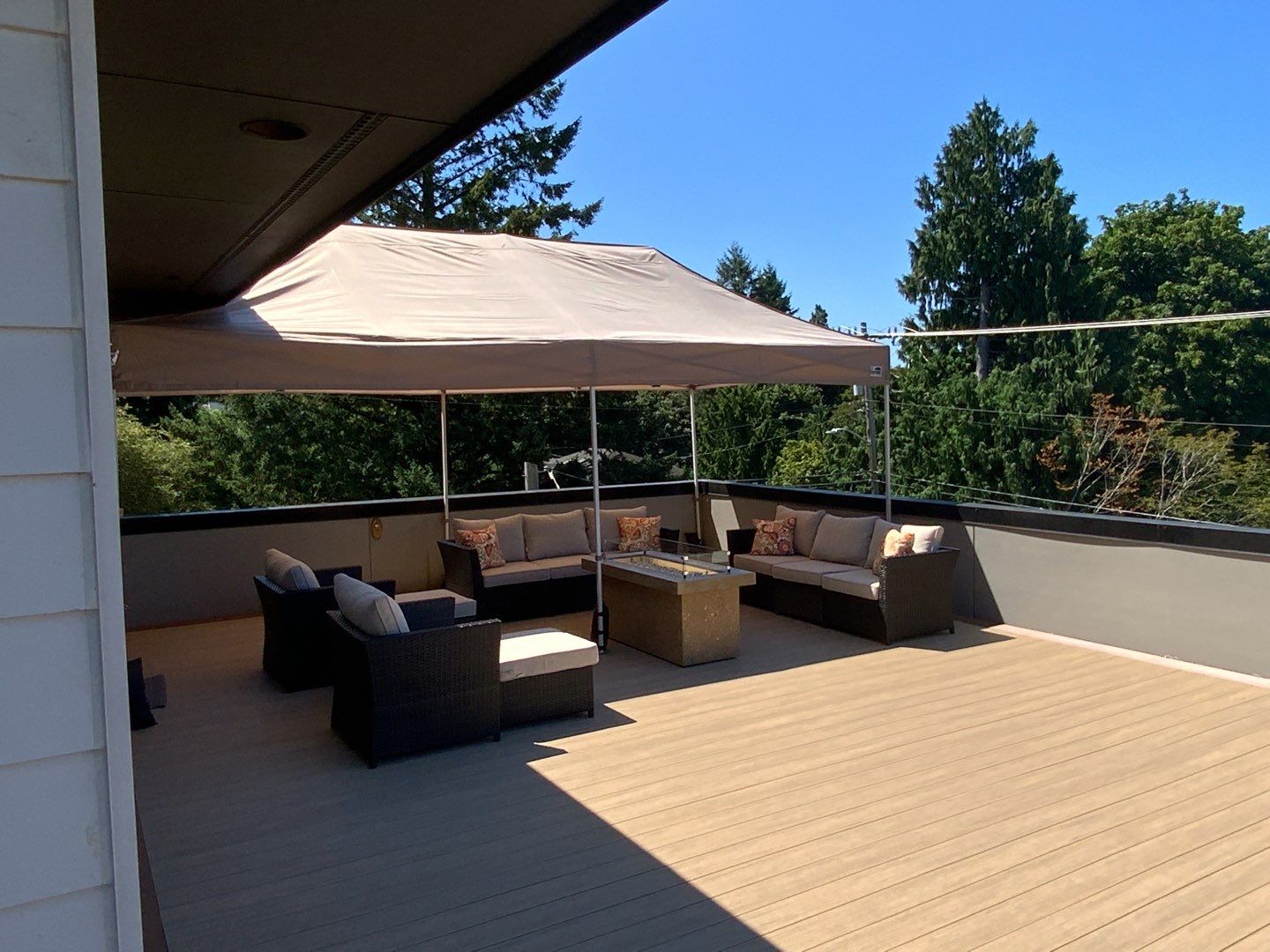 North Admiral Rooftop by Alki deck builders 