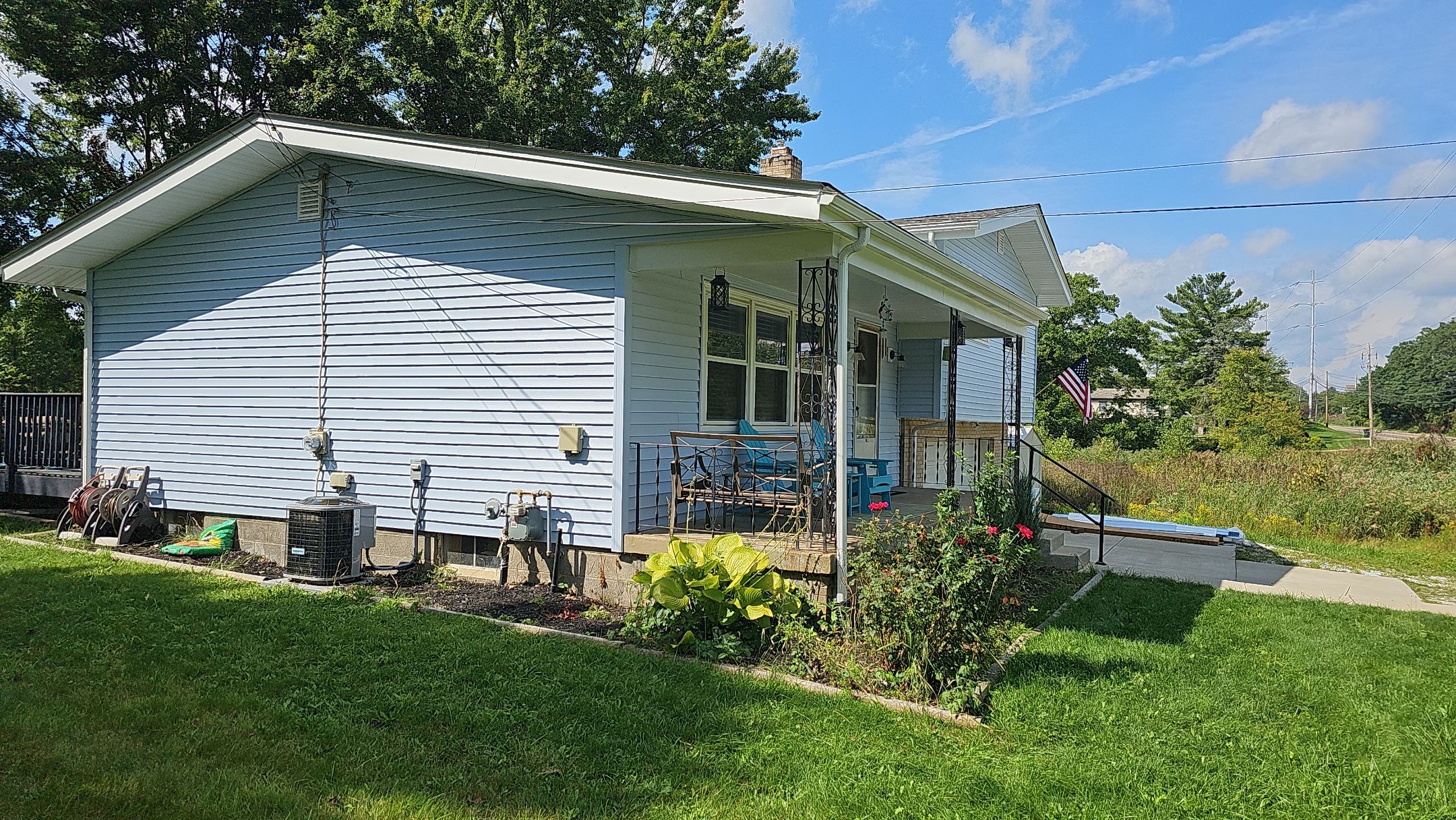 Polaris HomeView, Color: Coastal Sky by Eagle Eye Roofing