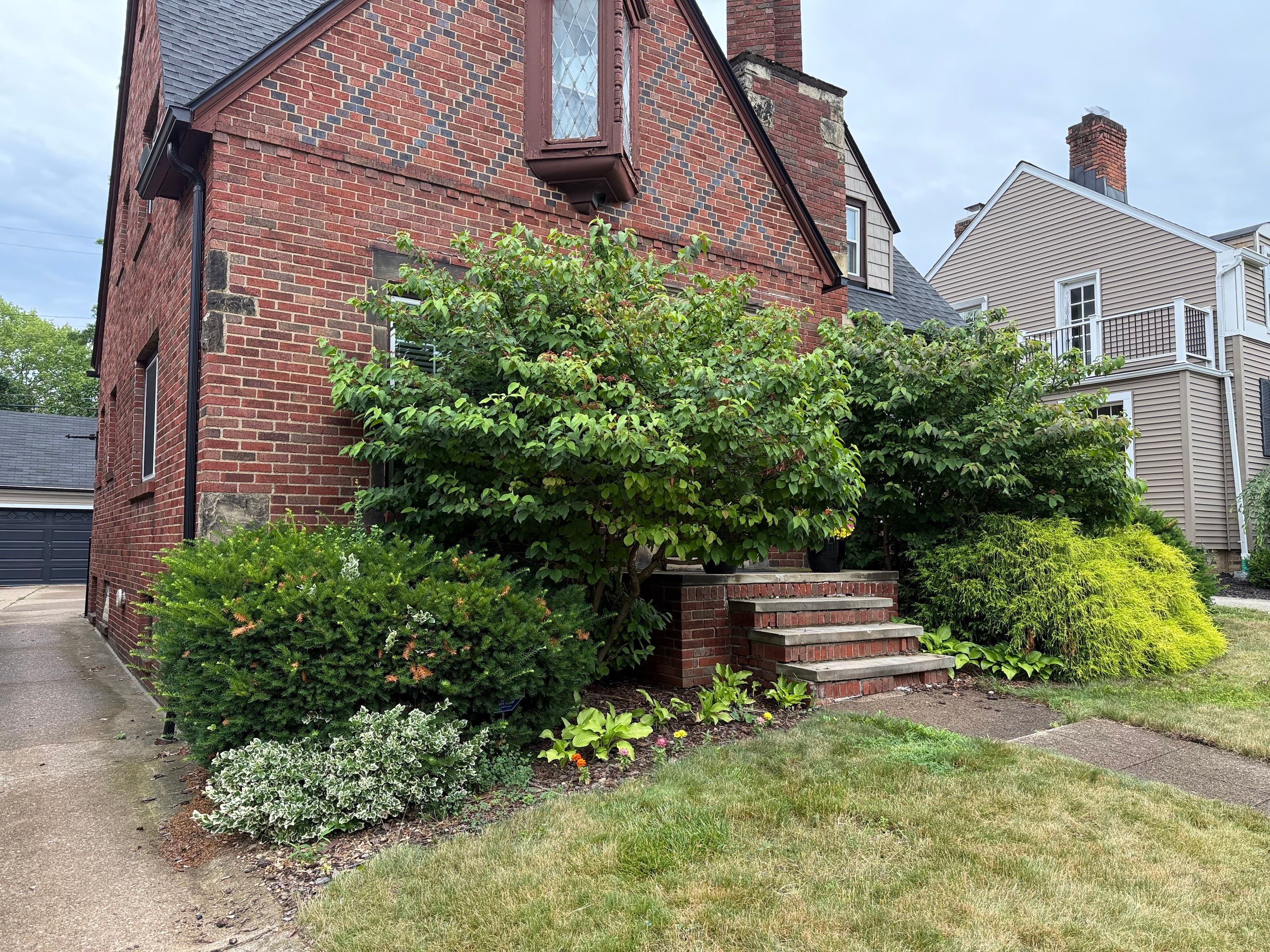 Grounds Maintenance by Elm Rose Gardens