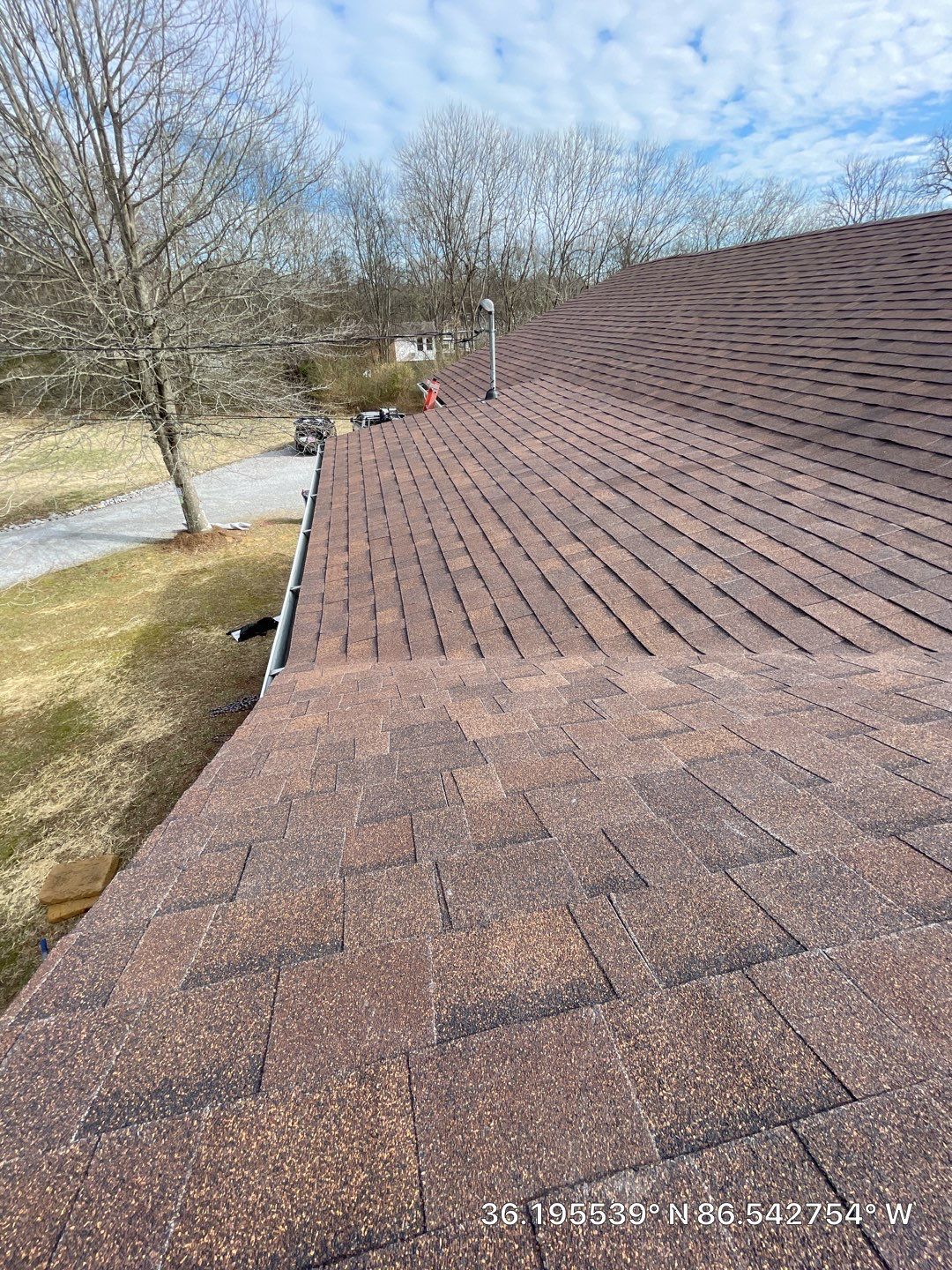 Residential Roofing Installation using Owens Corning Oakridge Roofing System by Undersun Roofing 