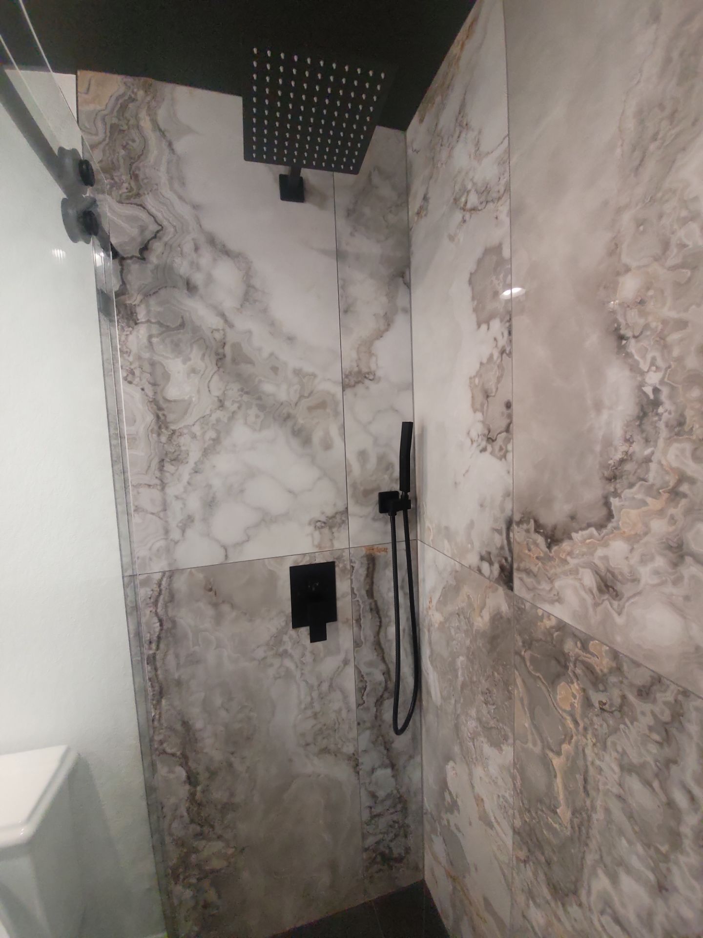 Bedroom and Bathroom Remodel by SophAlx LLC