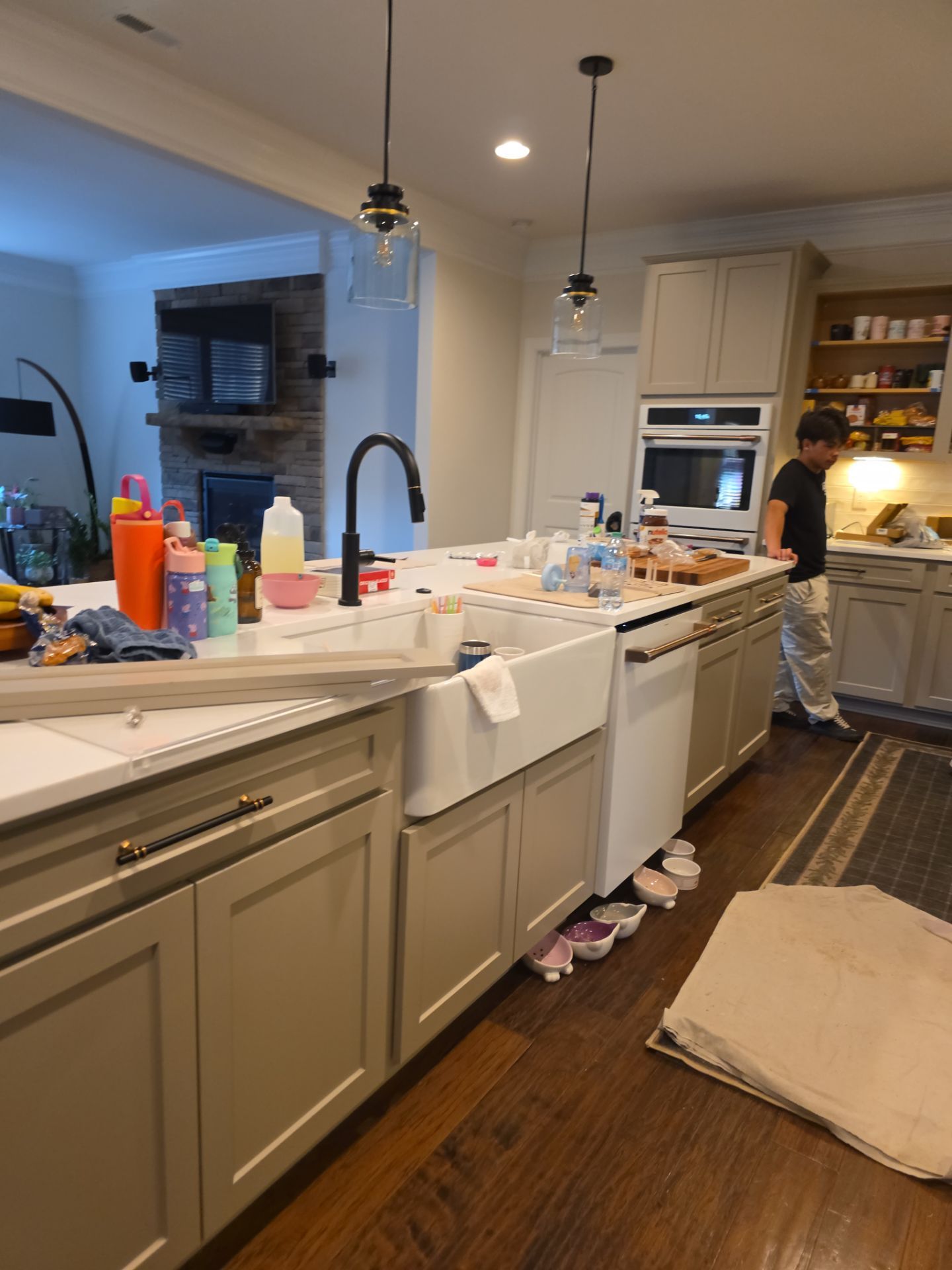 From Dated to Dazzling: A Bright Kitchen Transformation in Holly Springs by Elite Remodeling and Design LLC