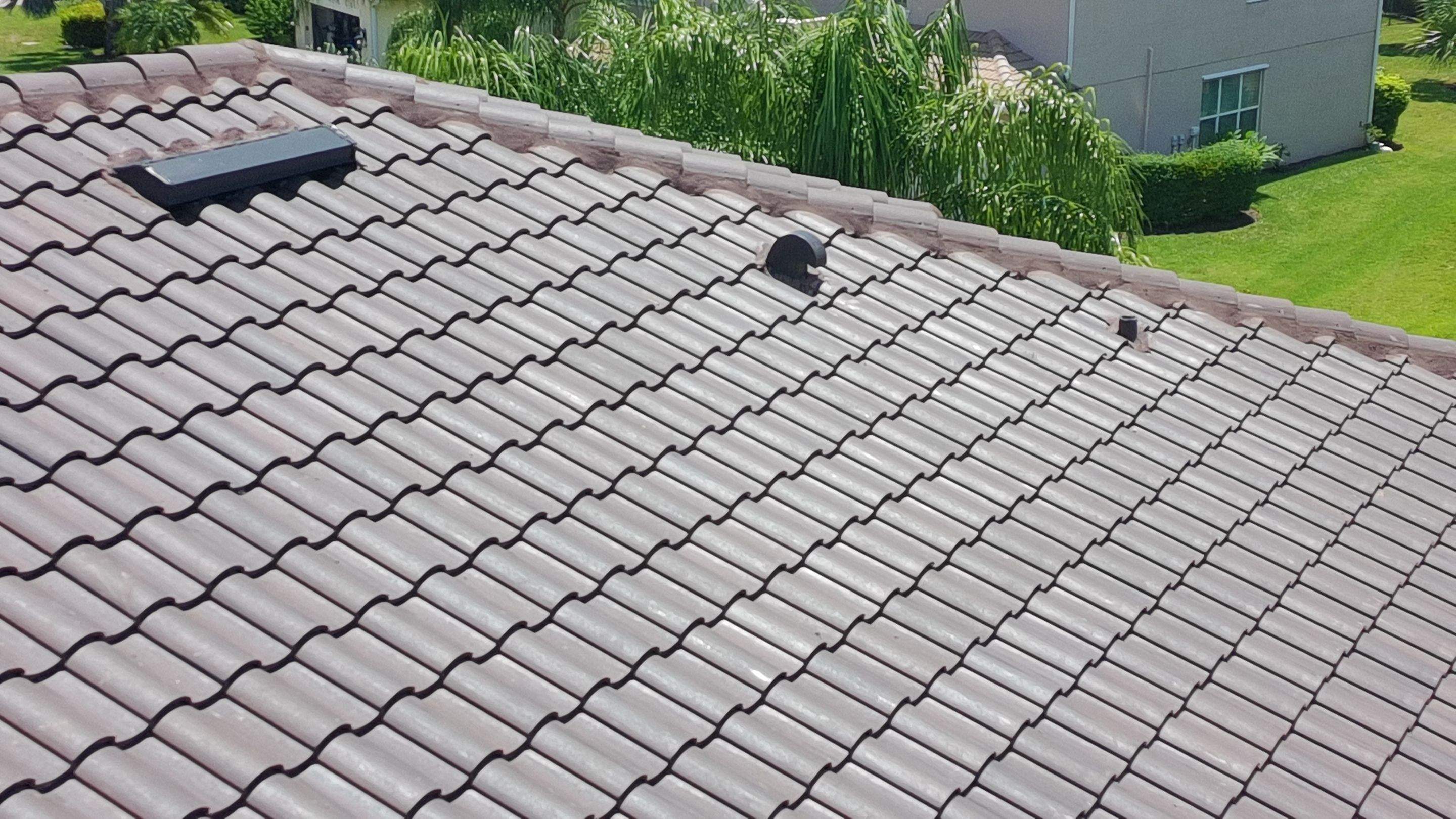Concrete Tile Replacement in Botanica Lakes by International Roofing