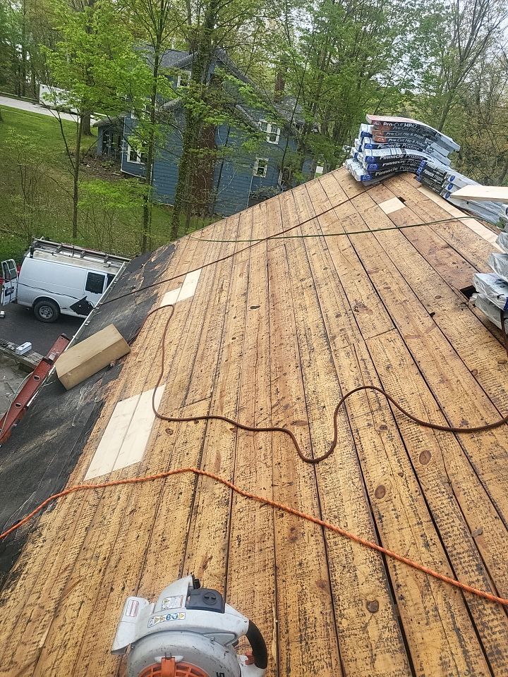 ATLAS PINNACLE COLOR: HEARTHSTONE DRIP EDGE: WHITE by Eagle Eye Roofing