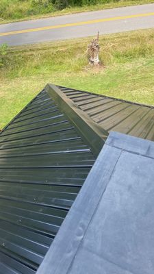 Residential Roofing Installation using Metal