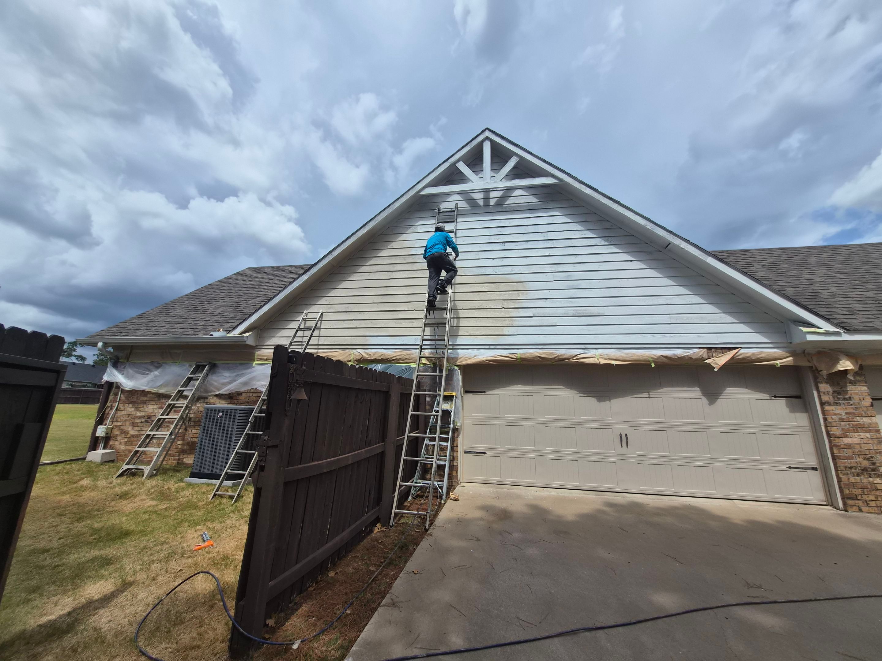 From Dated Brown to Modern Contrast: A Mineola Exterior Transformation by Quality Coats Painting