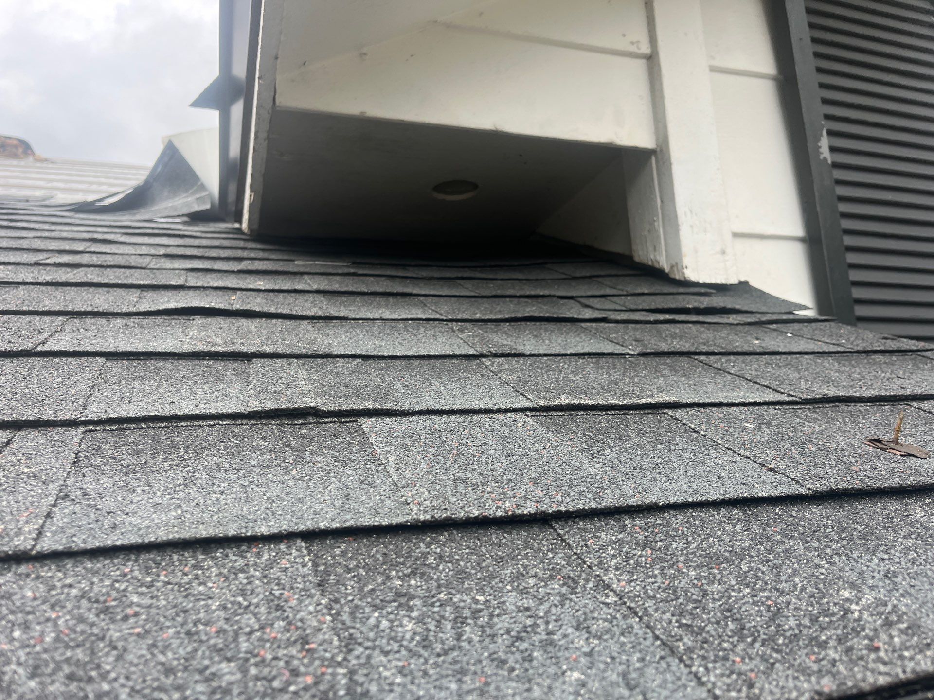 GAF Charcoal Architectural Shingle - Re-roof by Endless Summer Roofing Co.