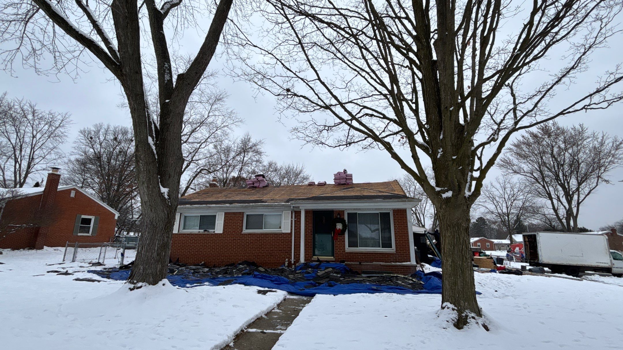 Roof Replacement using Owens Corning Onyx Black by 180 Contractors