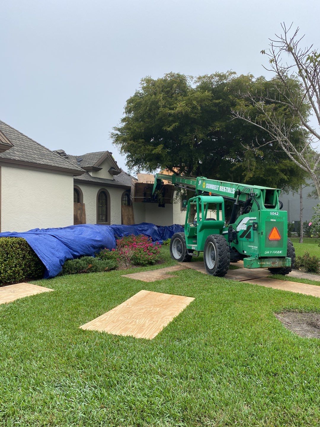 Residential Shingle Install in Fort Myers, FL by International Roofing