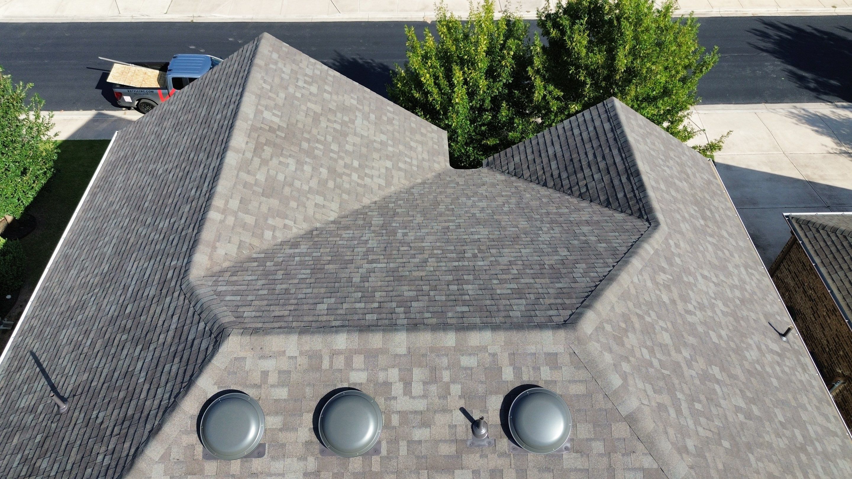 Residential Roof Replacement – Owens Corning Oakridge Driftwood in Georgetown, TX by Kstylez Roofing & Construction