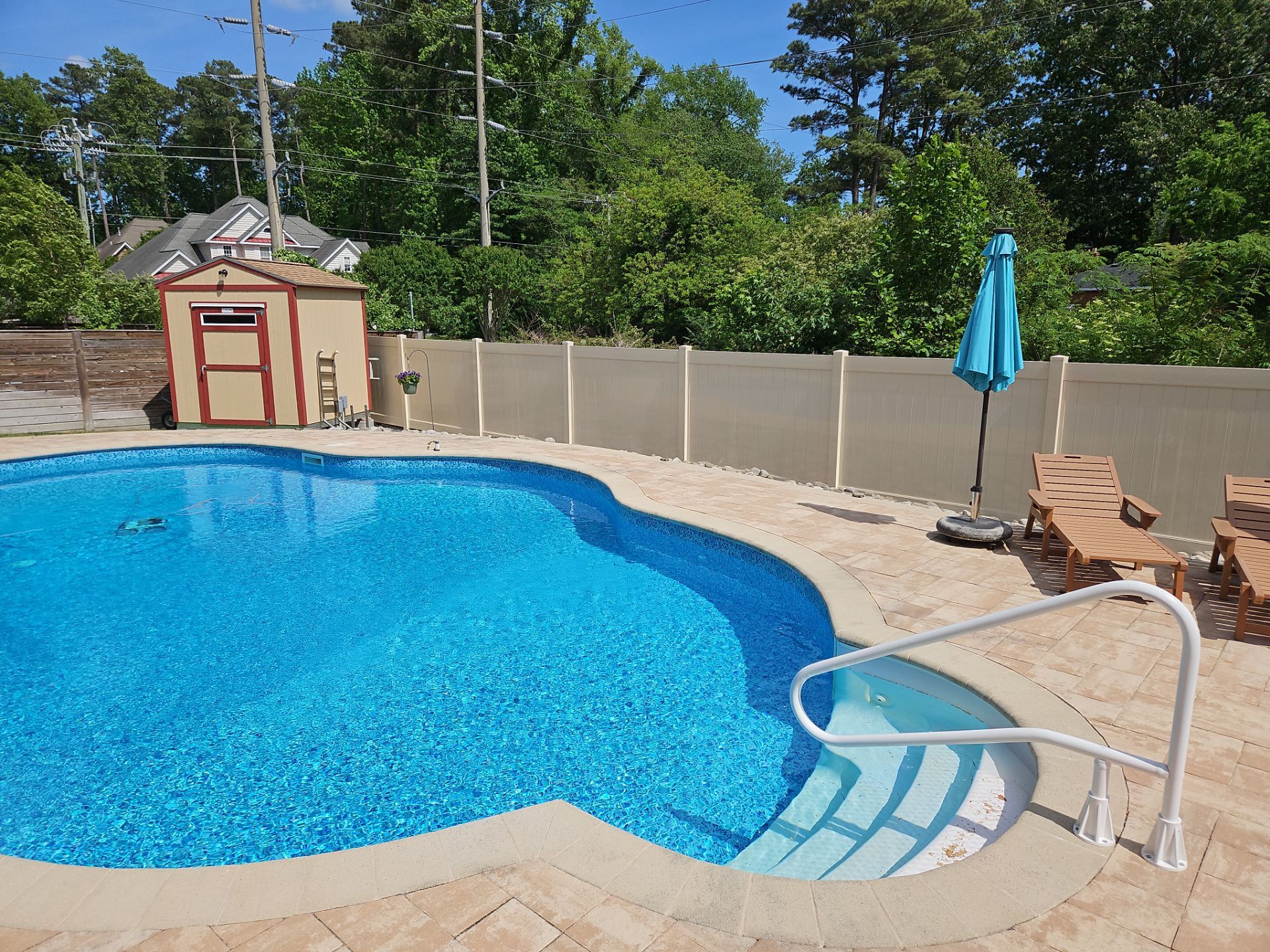 Vinyl Fencing That Lasts a Lifetime by Tidewater Trim & Deck