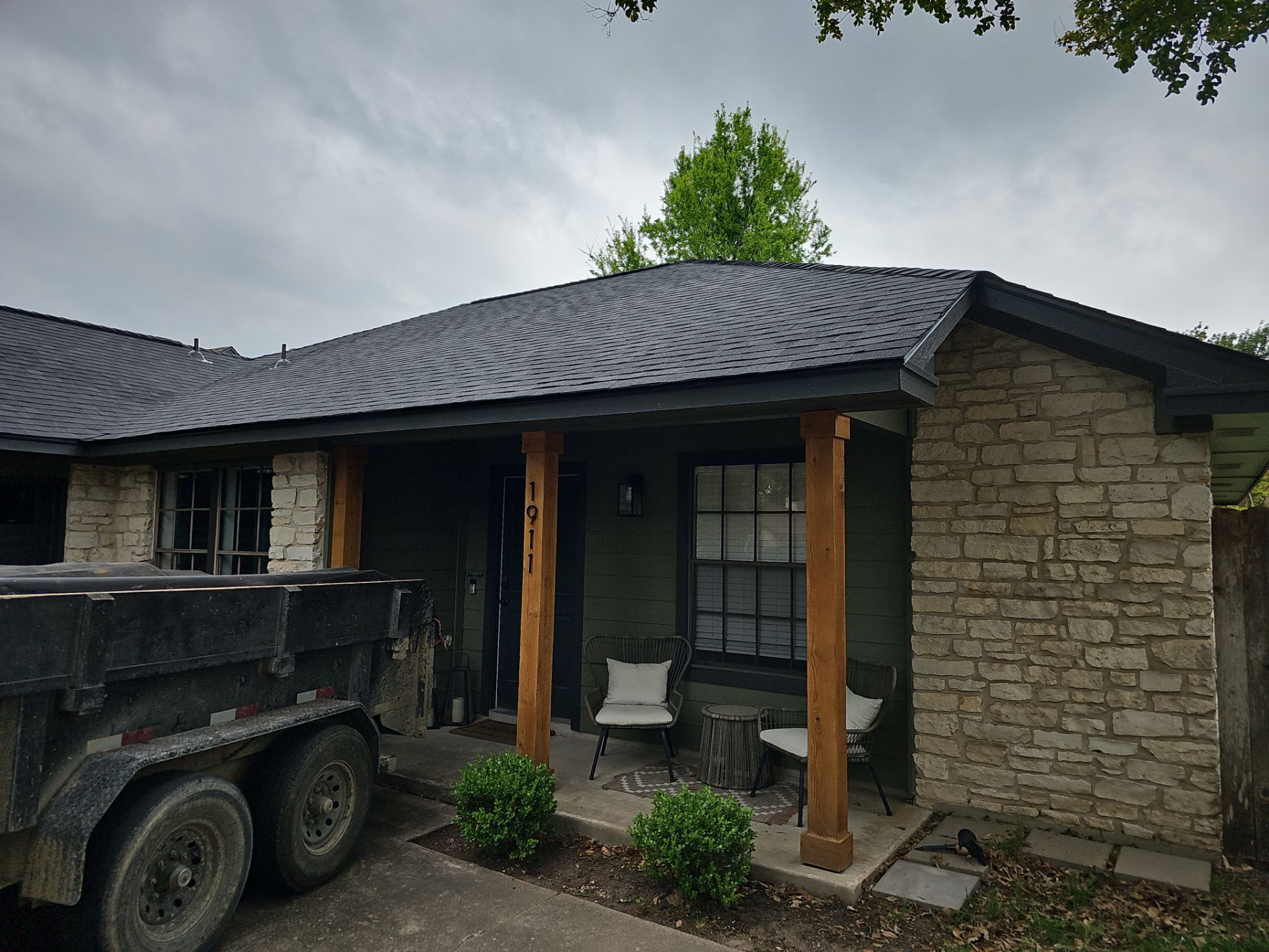Residential Roofing Installation using Owens Corning Oakridge Onyx Black by DeZign Roofing & Exteriors