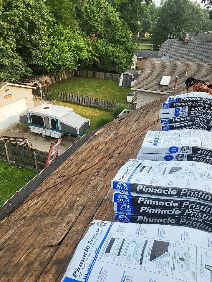 ATLAS PINNACLE COLOR: BLACK SHADOW by Eagle Eye Roofing