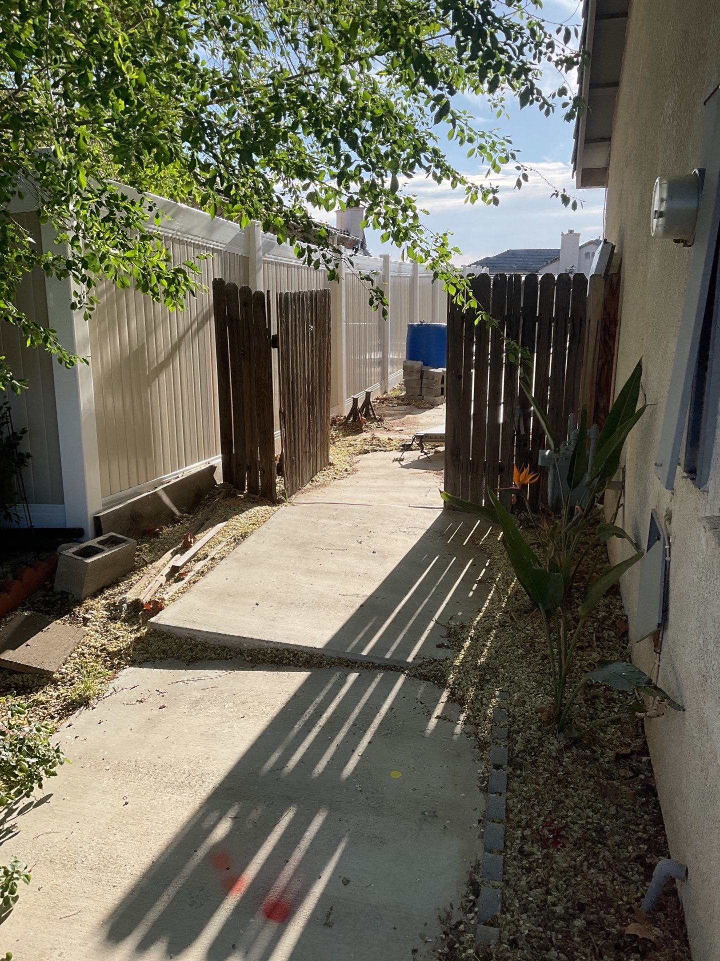 Fence Installation using Vinyl by Fence Guys Inc. 