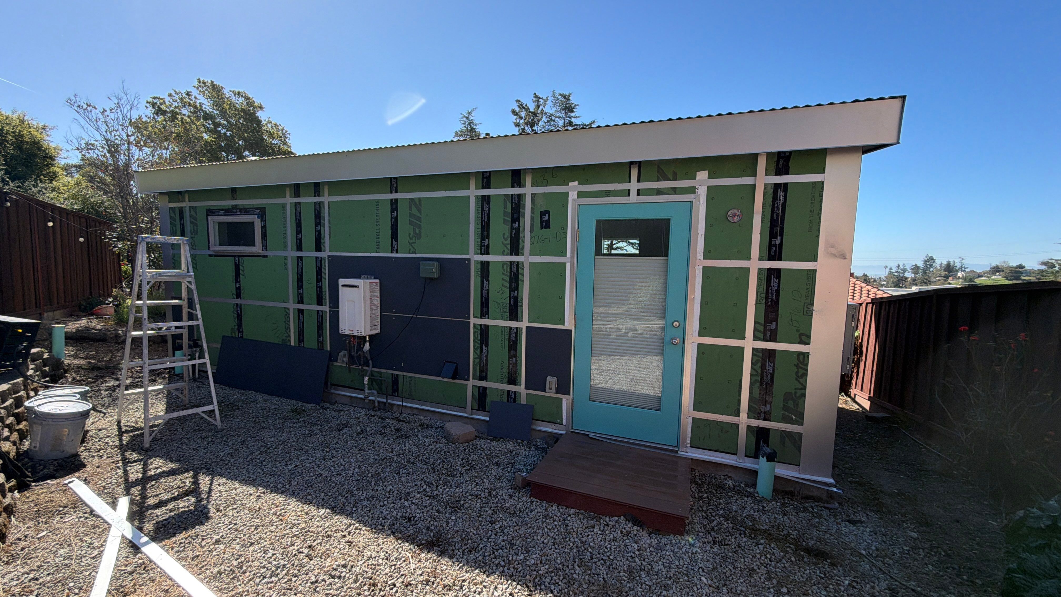 modern painting Exterior modern painting by Herrera’s Bay Area Painting inc.