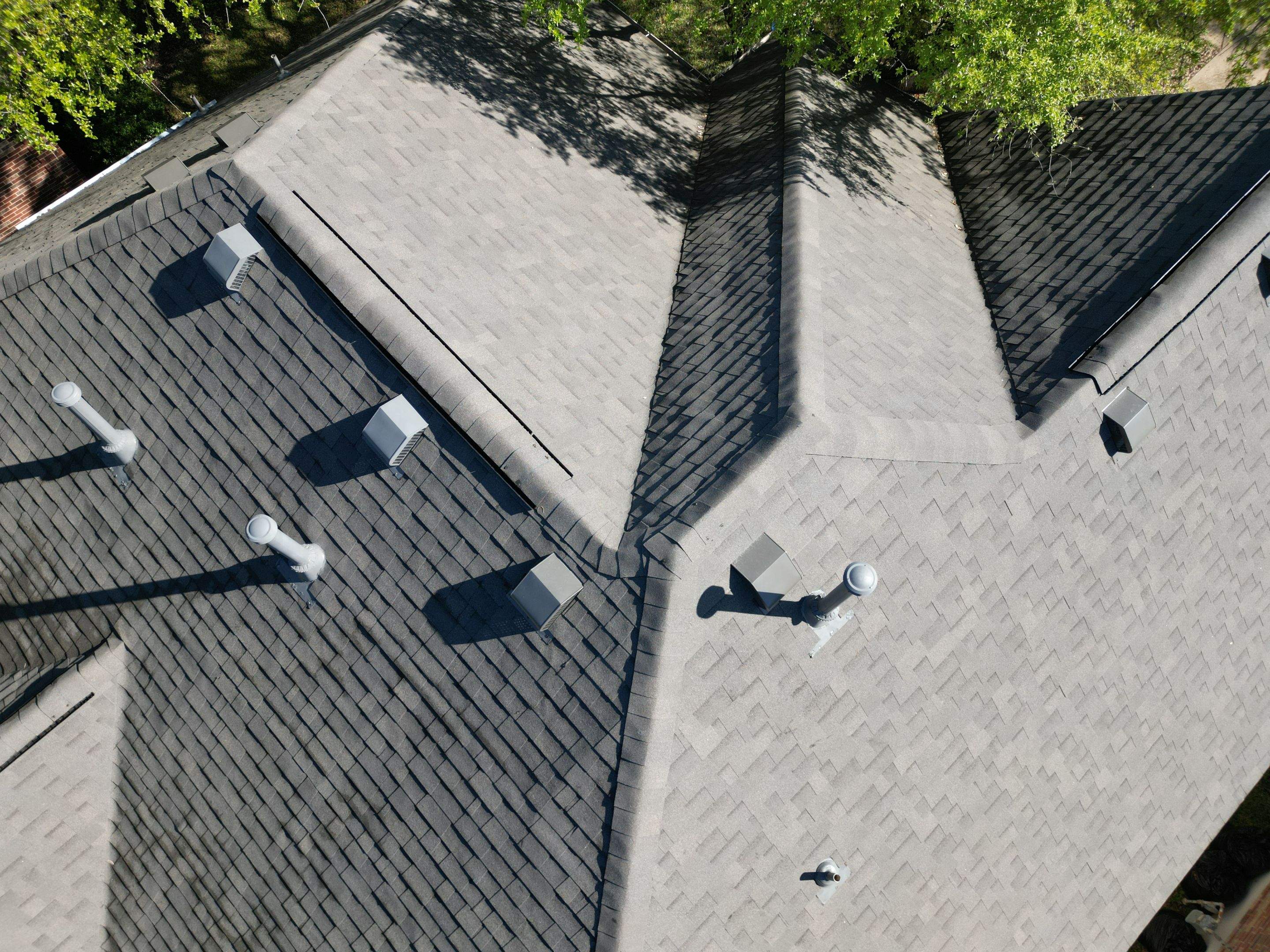 Weathered Wood - Malarkey Highlander by RoofsOnly.com